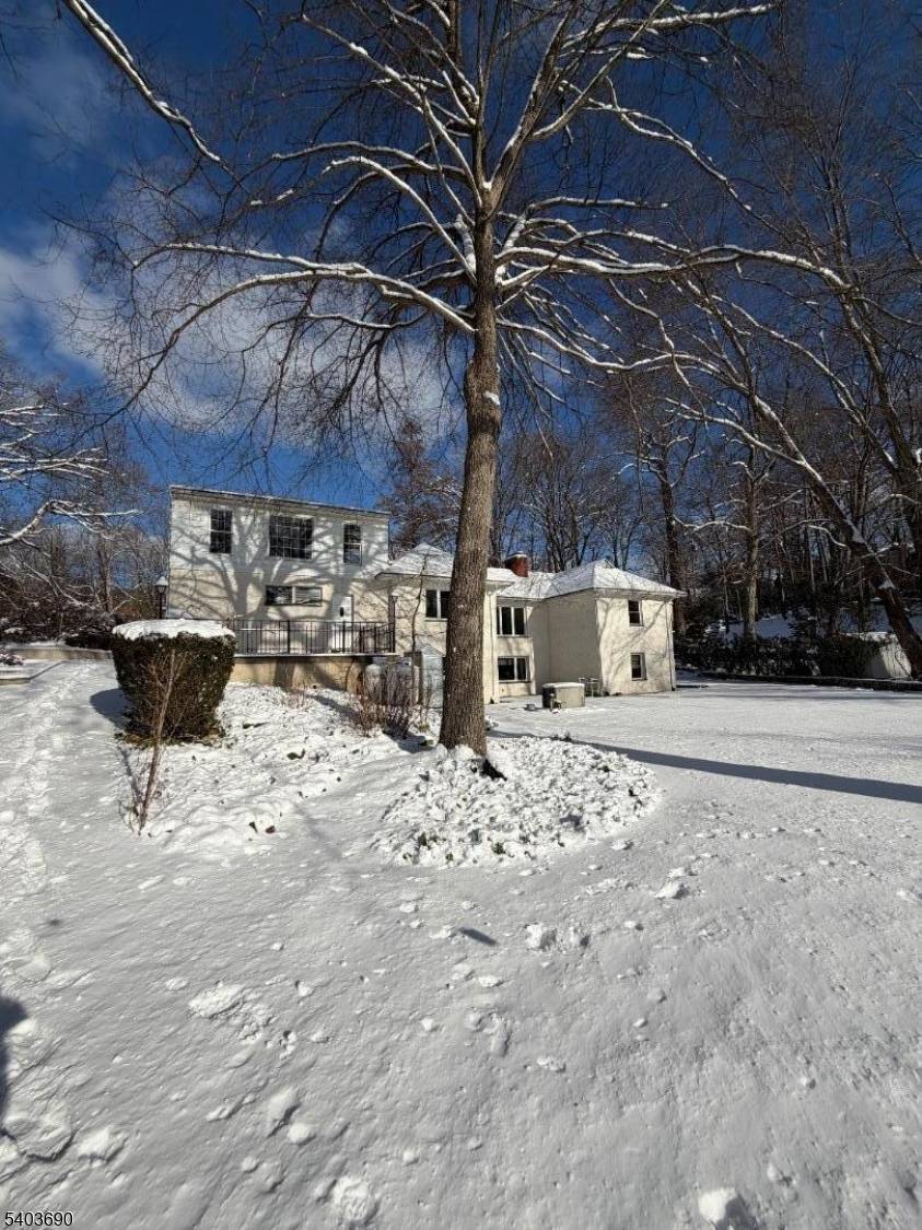 Kinnelon Boro, NJ 07405,23 Cabot Ln