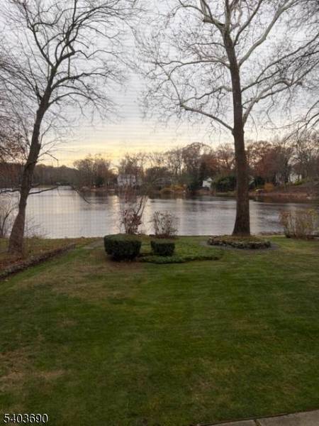 Kinnelon Boro, NJ 07405,23 Cabot Ln