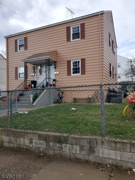 Passaic City, NJ 07055,38 6TH AVE #2