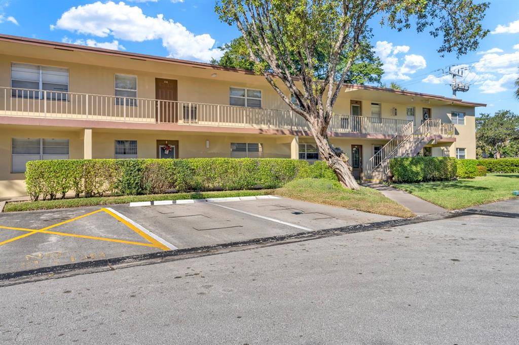 Margate, FL 33063,461 NW 76th Ave #106