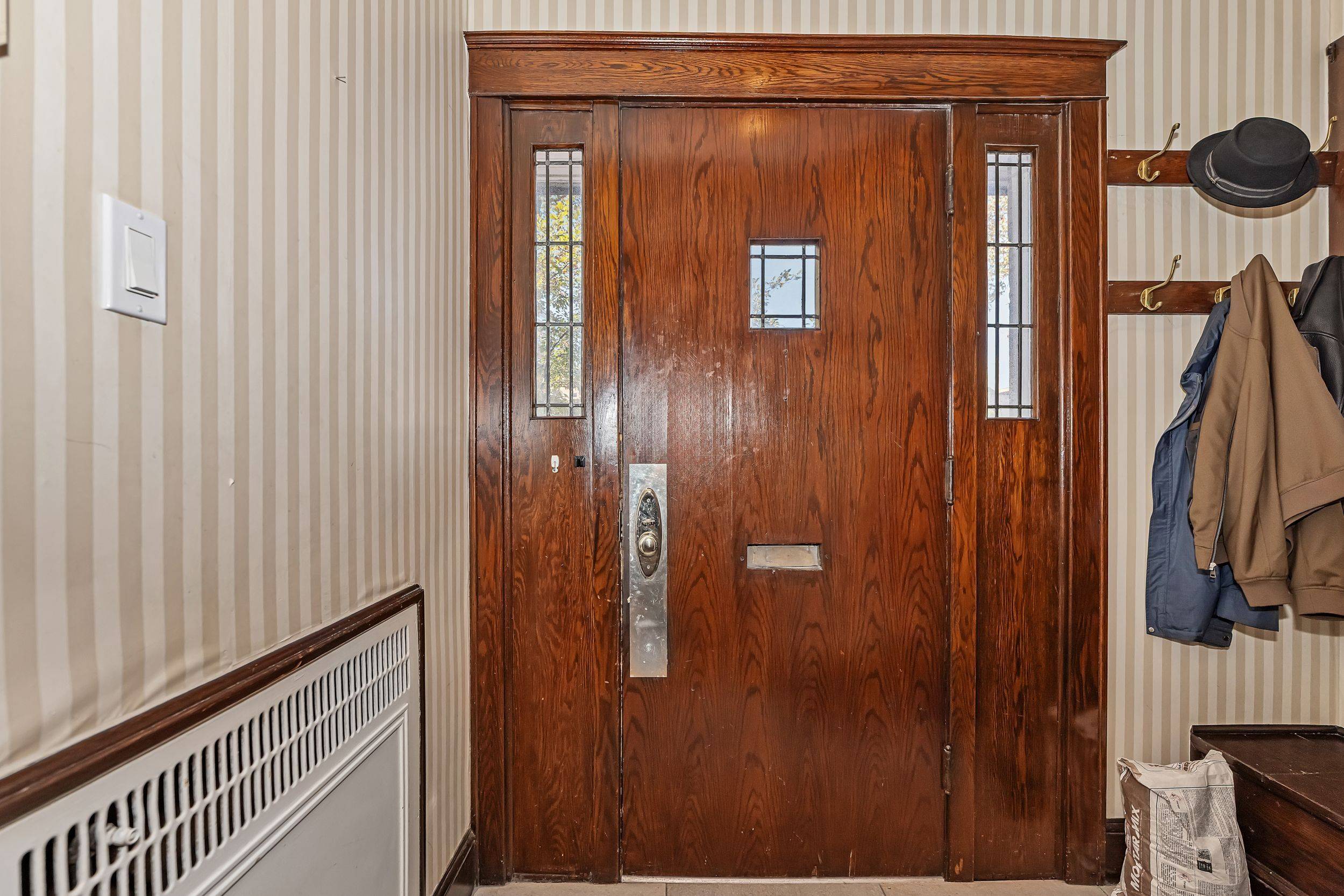 Dows Lake - Civic Hospital And Area, ON K1Y 1V3,211 B Melrose AVE