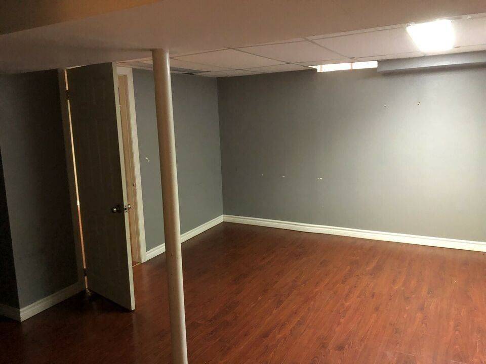 Ajax, ON L1S 5W2,9 Chadwick DR