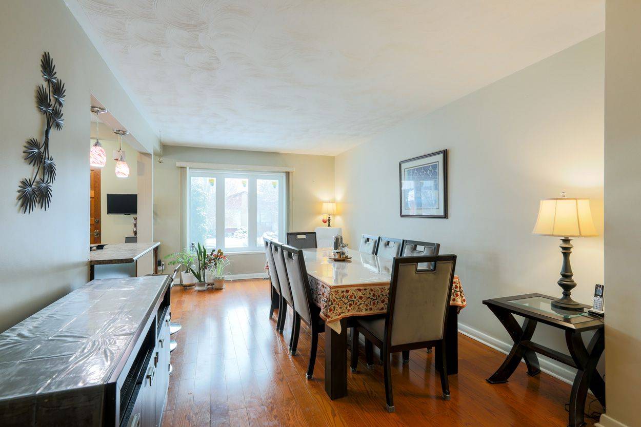 Toronto E04, ON M1L 1S7,12 Trinnell BLVD