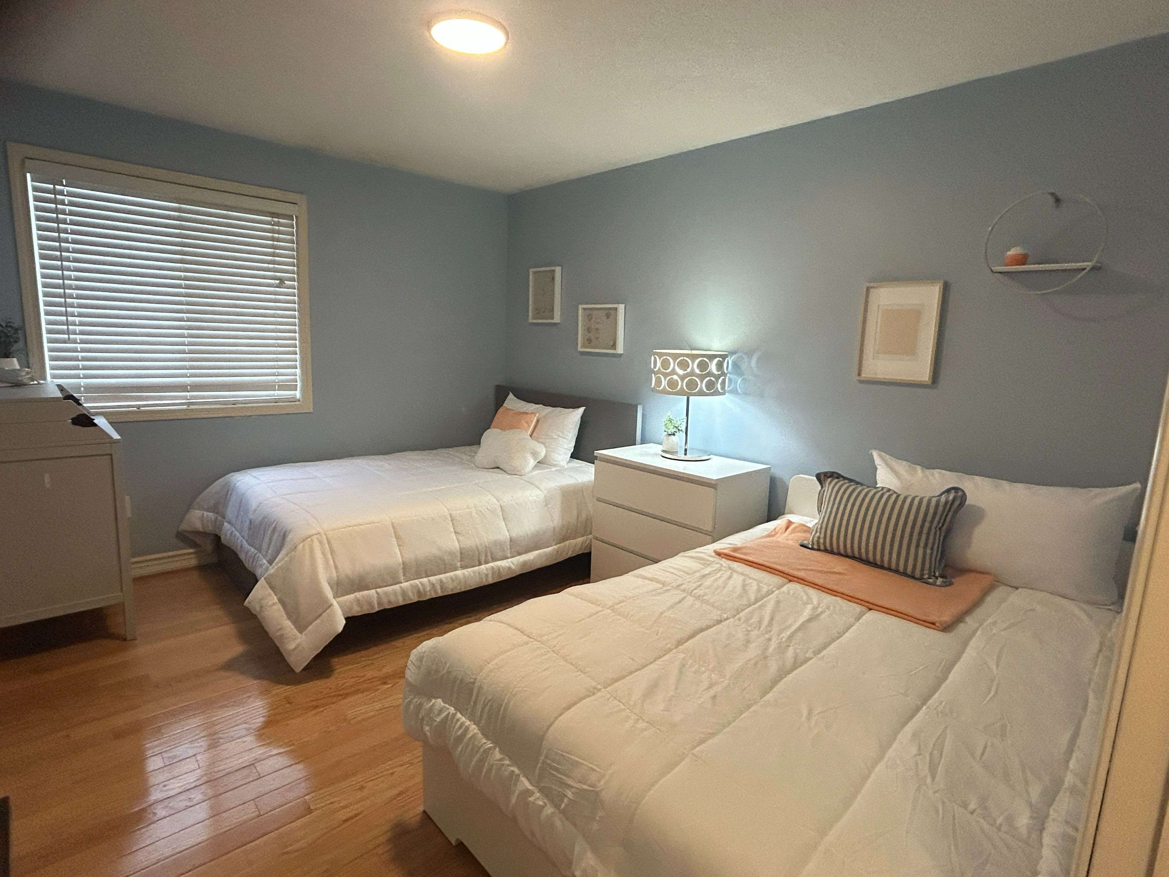 Oakville, ON L6M 4X9,2375 Proudfoot TRL