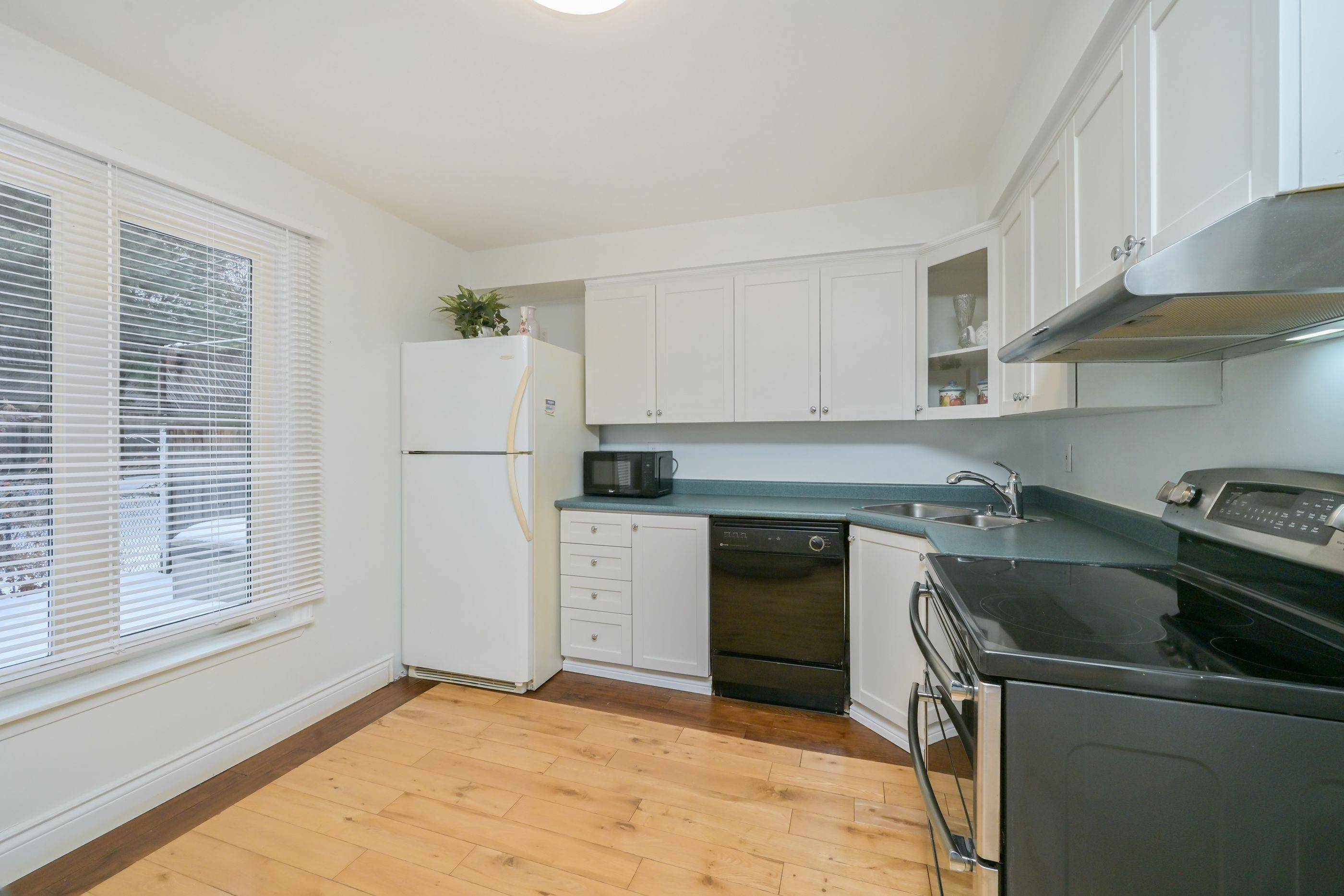 Brampton, ON L6S 3K6,82 Leacrest ST