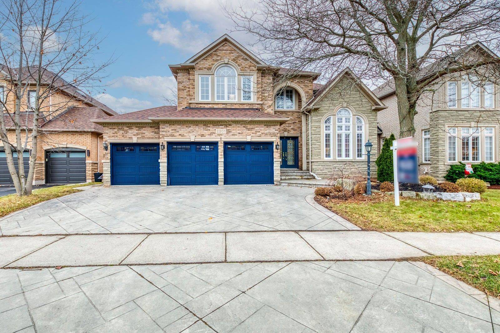 Oakville, ON L6H 5M1,2201 Galloway DR