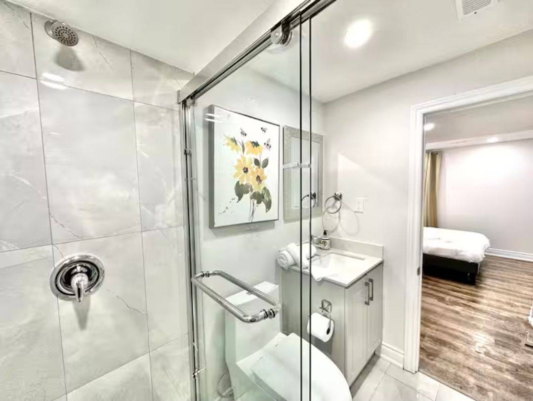 Mississauga, ON L5J 4G4,1749 Wembury RD #Lower