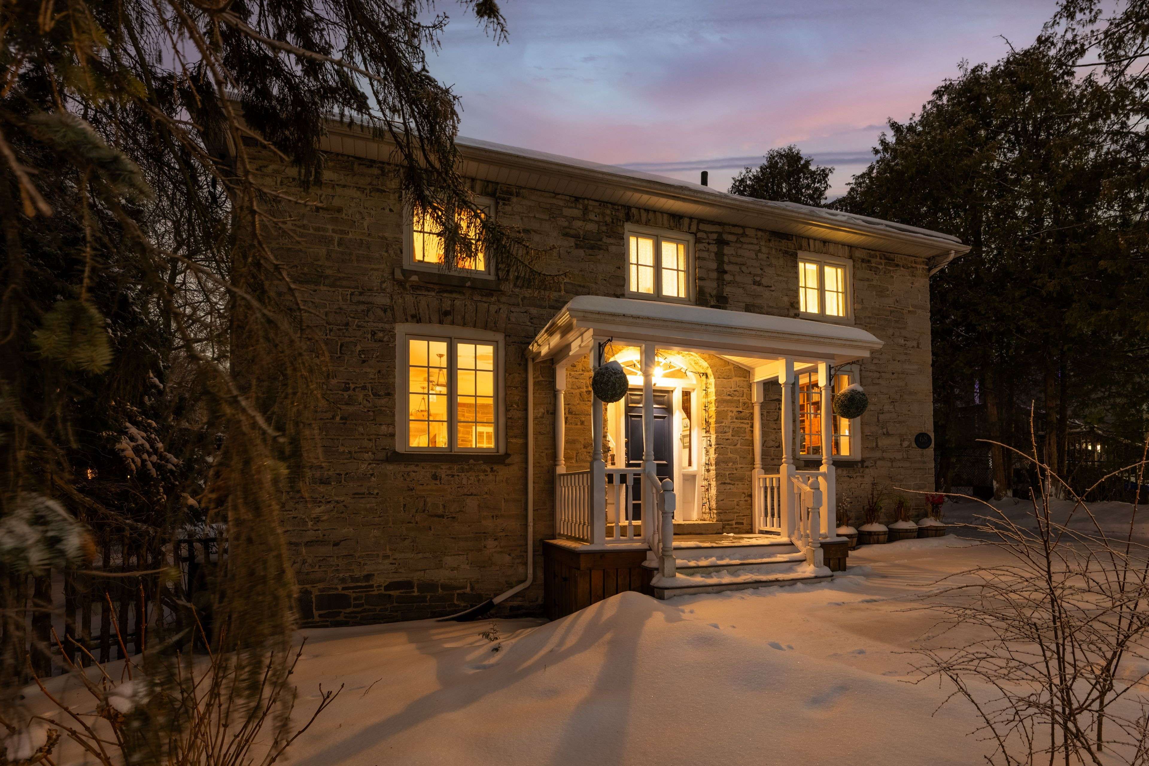 Kingston, ON K7L 3X4,68 Collingwood ST