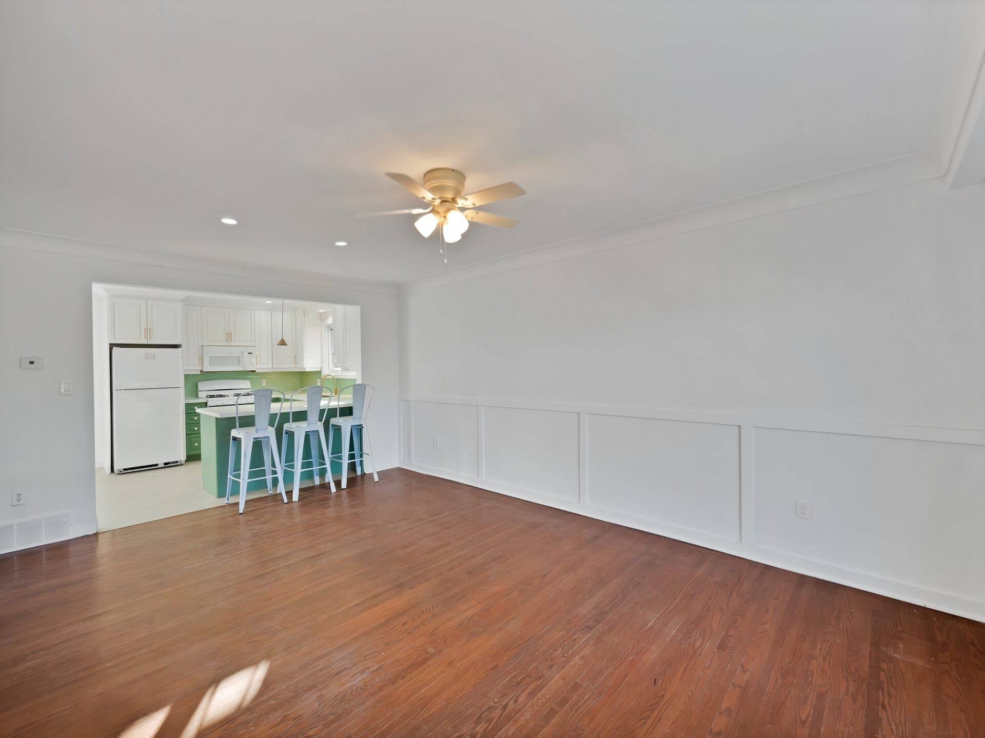 St. Catharines, ON L2T 2C1,6 Jasmin CRES #Upper