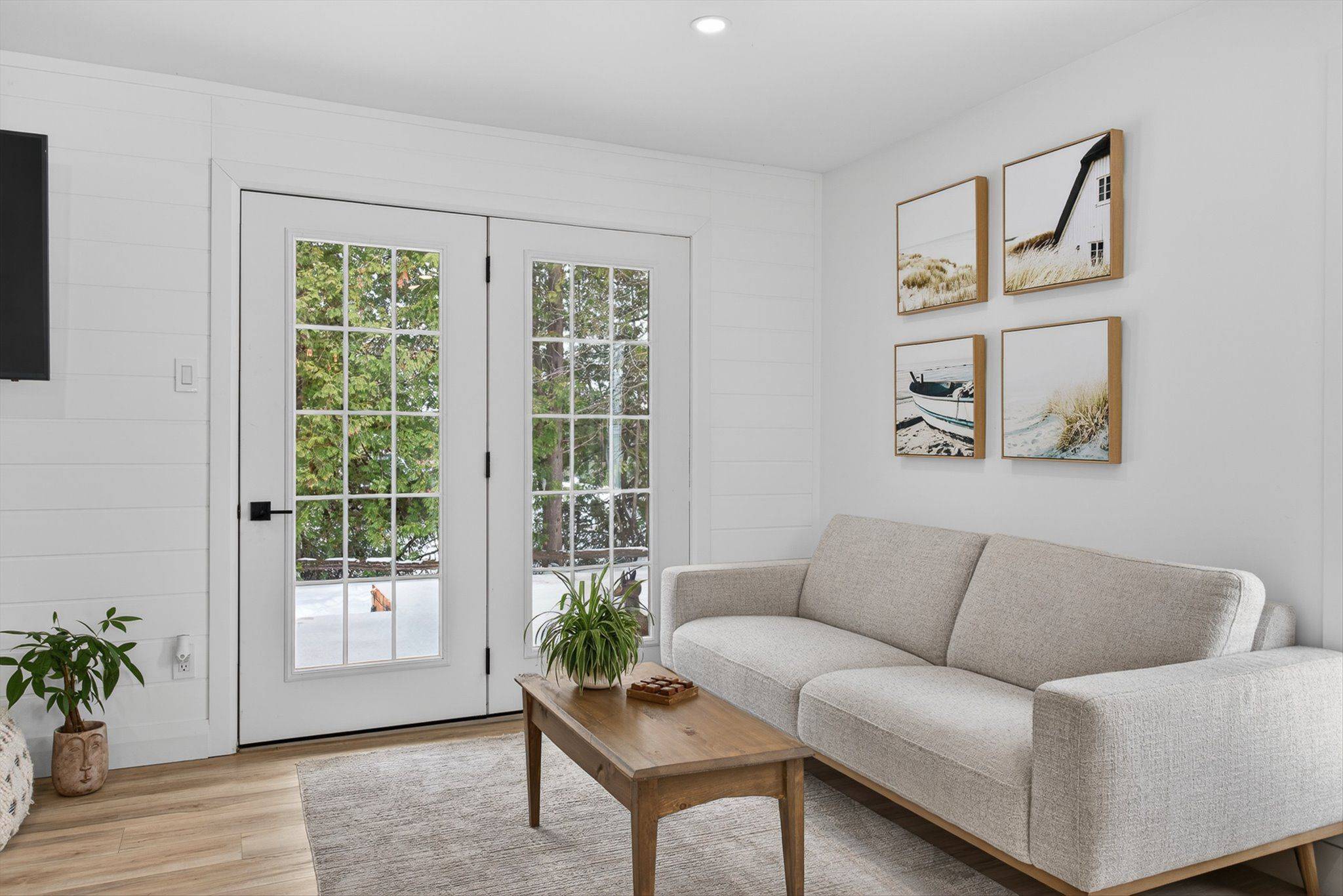 Kawartha Lakes, ON K9V 4R6,194 Snug Harbour RD