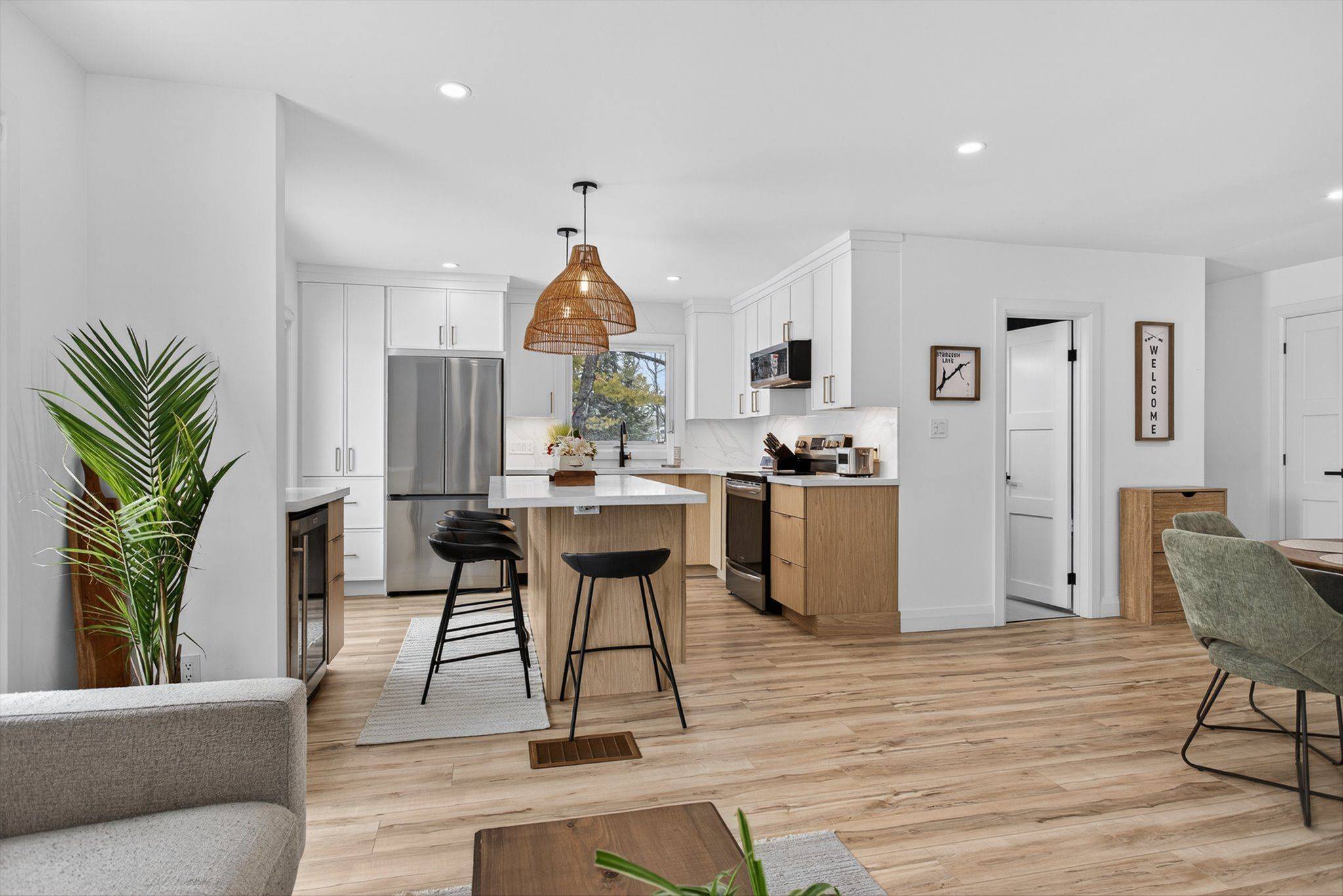 Kawartha Lakes, ON K9V 4R6,194 Snug Harbour RD