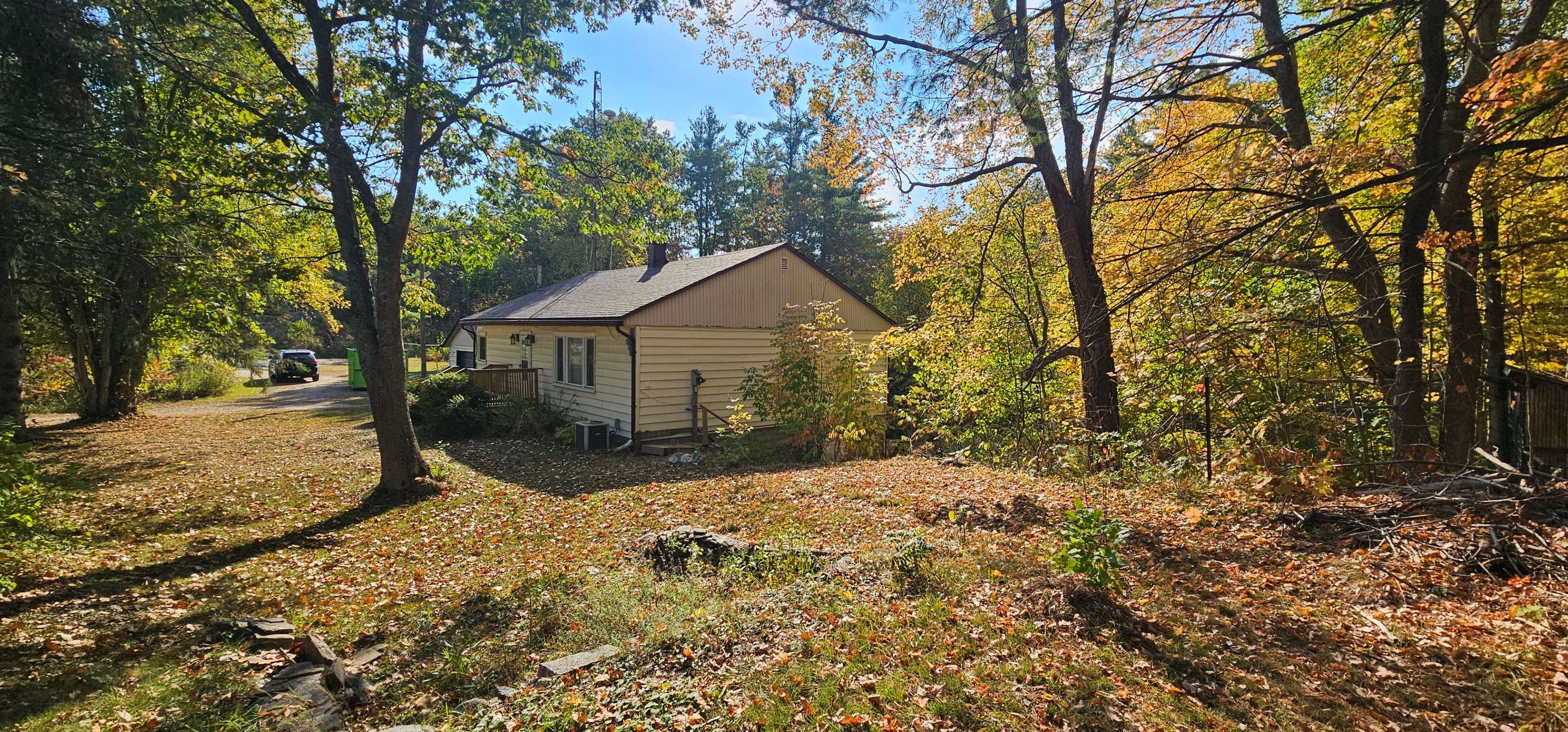 Gravenhurst, ON P0E 1G0,1479 11 HWY S