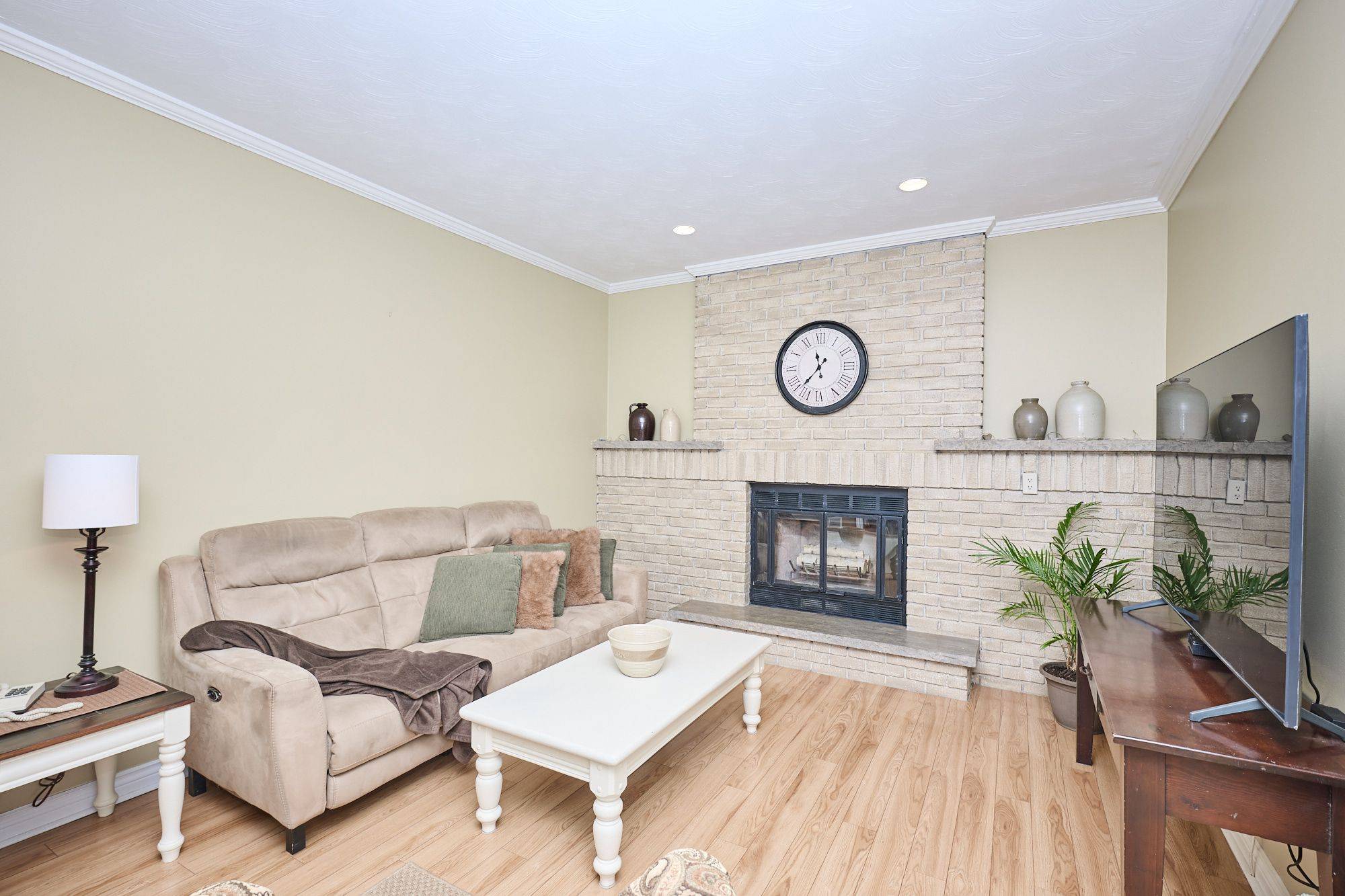 Welland, ON L3C 6P4,28 Dixon CRES