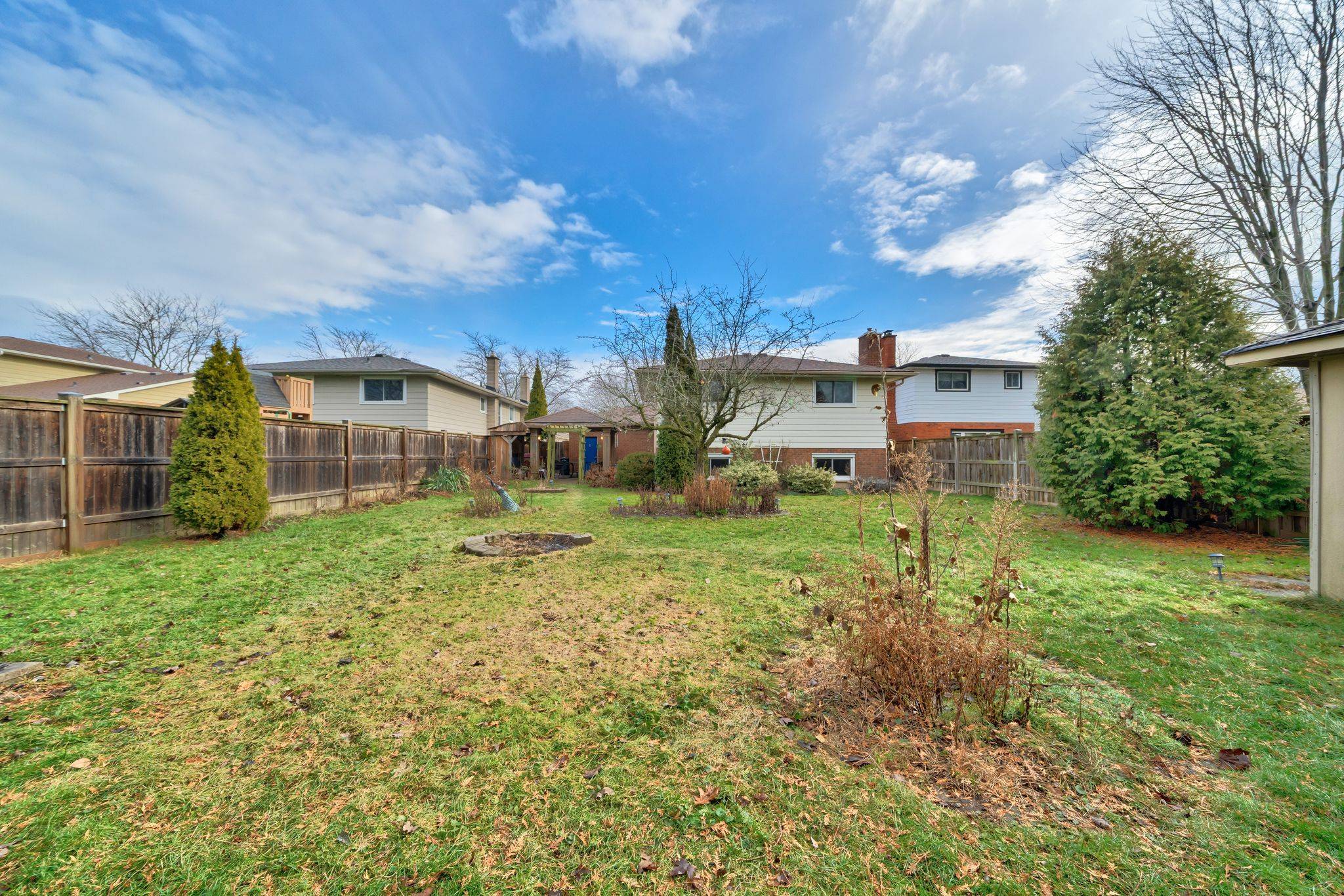 Niagara Falls, ON L2H 1S5,6185 Eldorado AVE