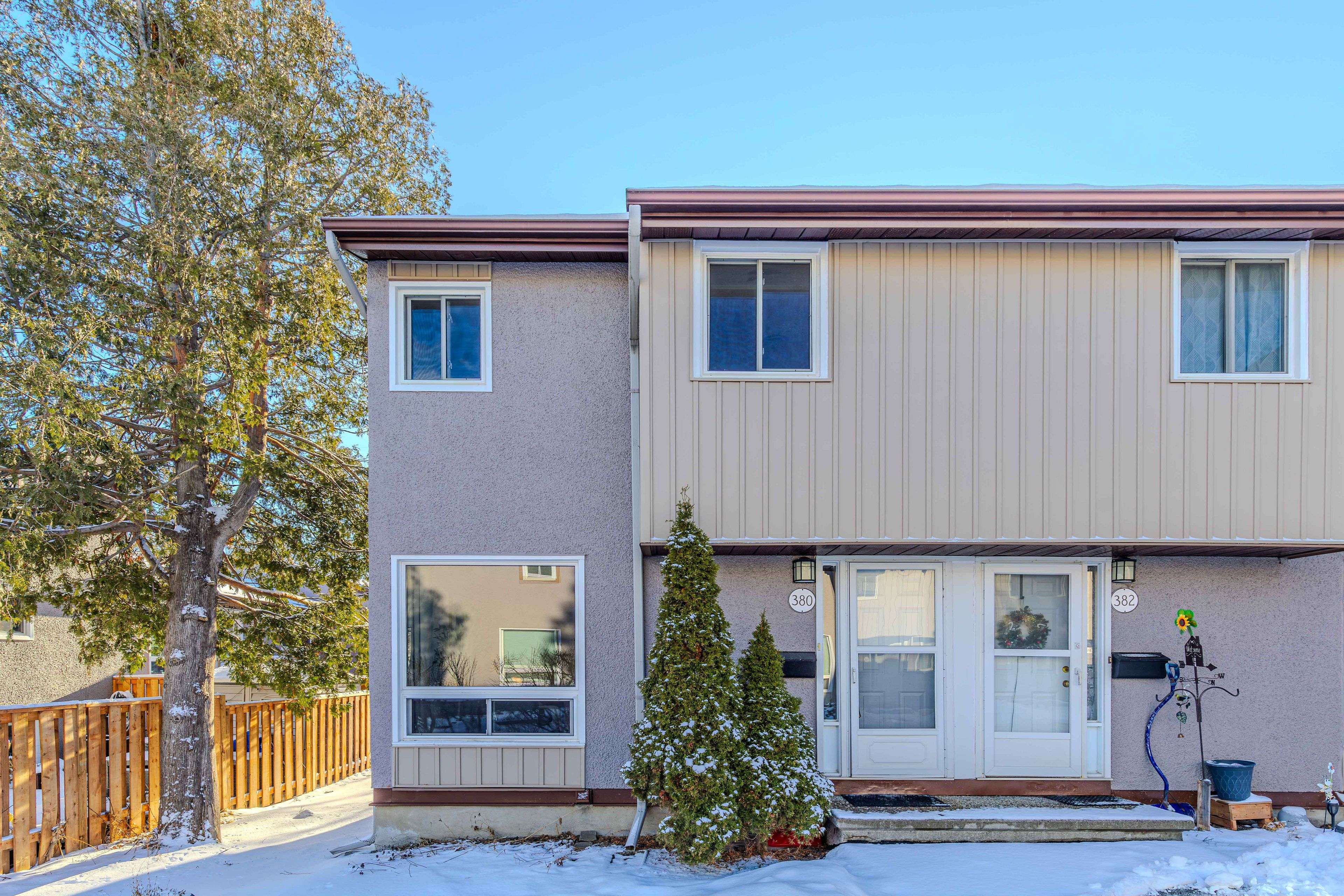 Tanglewood - Grenfell Glen - Pineglen, ON K2G 3W9,380 Woodfield DR