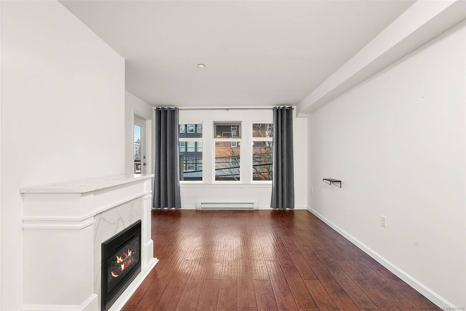 Langford, BC V9B 2W9,663 Goldstream Ave #308