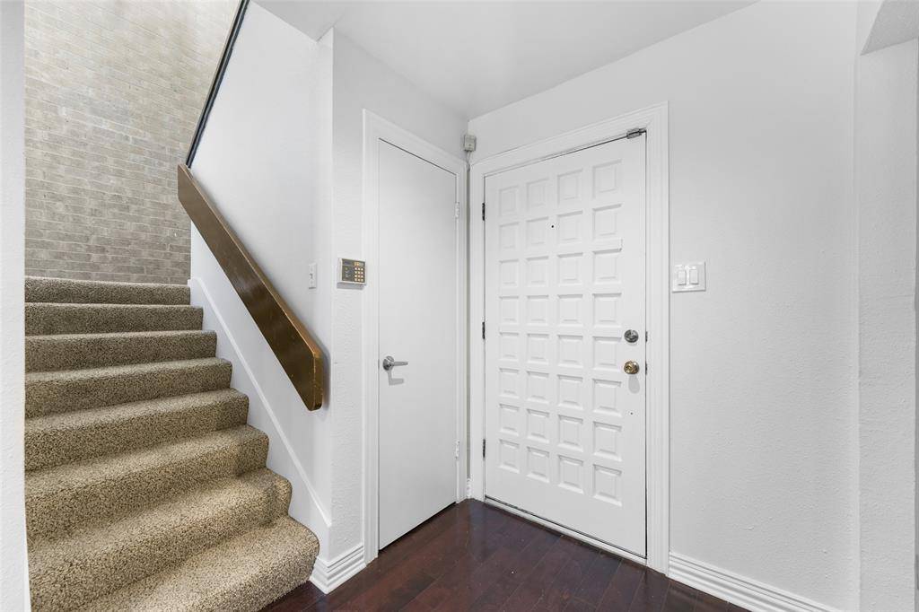 Fort Worth, TX 76112,714 Oakwood Trail