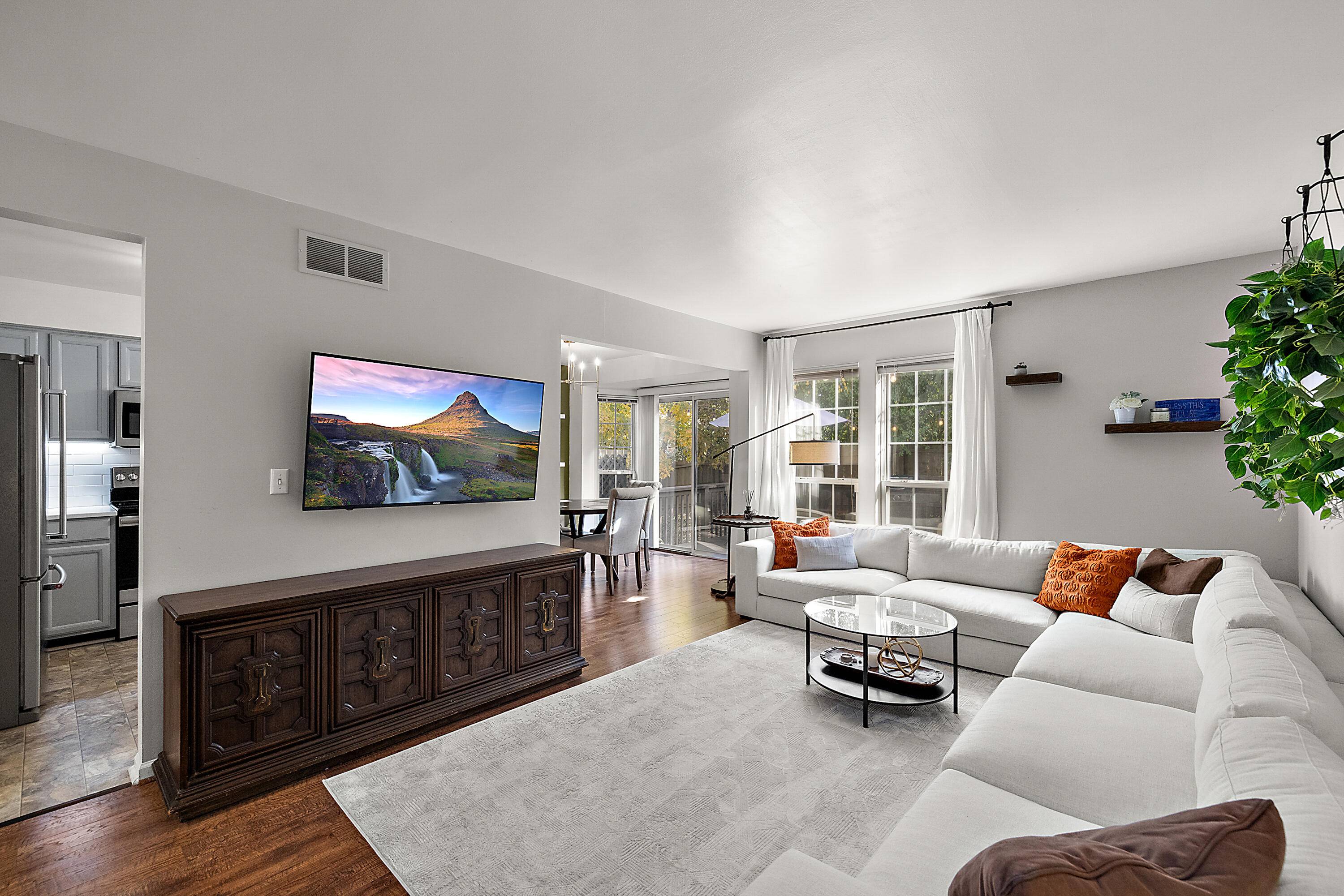 Ann Arbor, MI 48108,3073 Village CIR