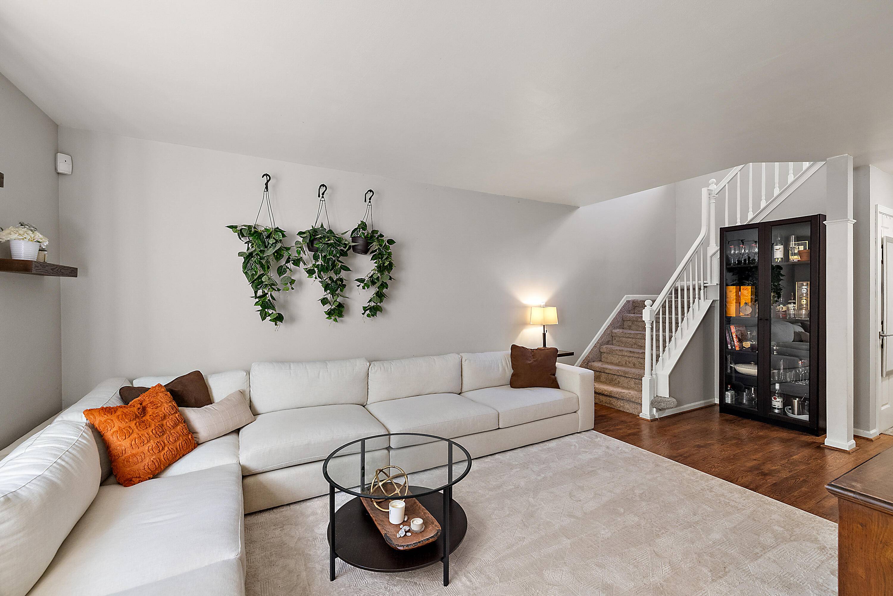 Ann Arbor, MI 48108,3073 Village CIR