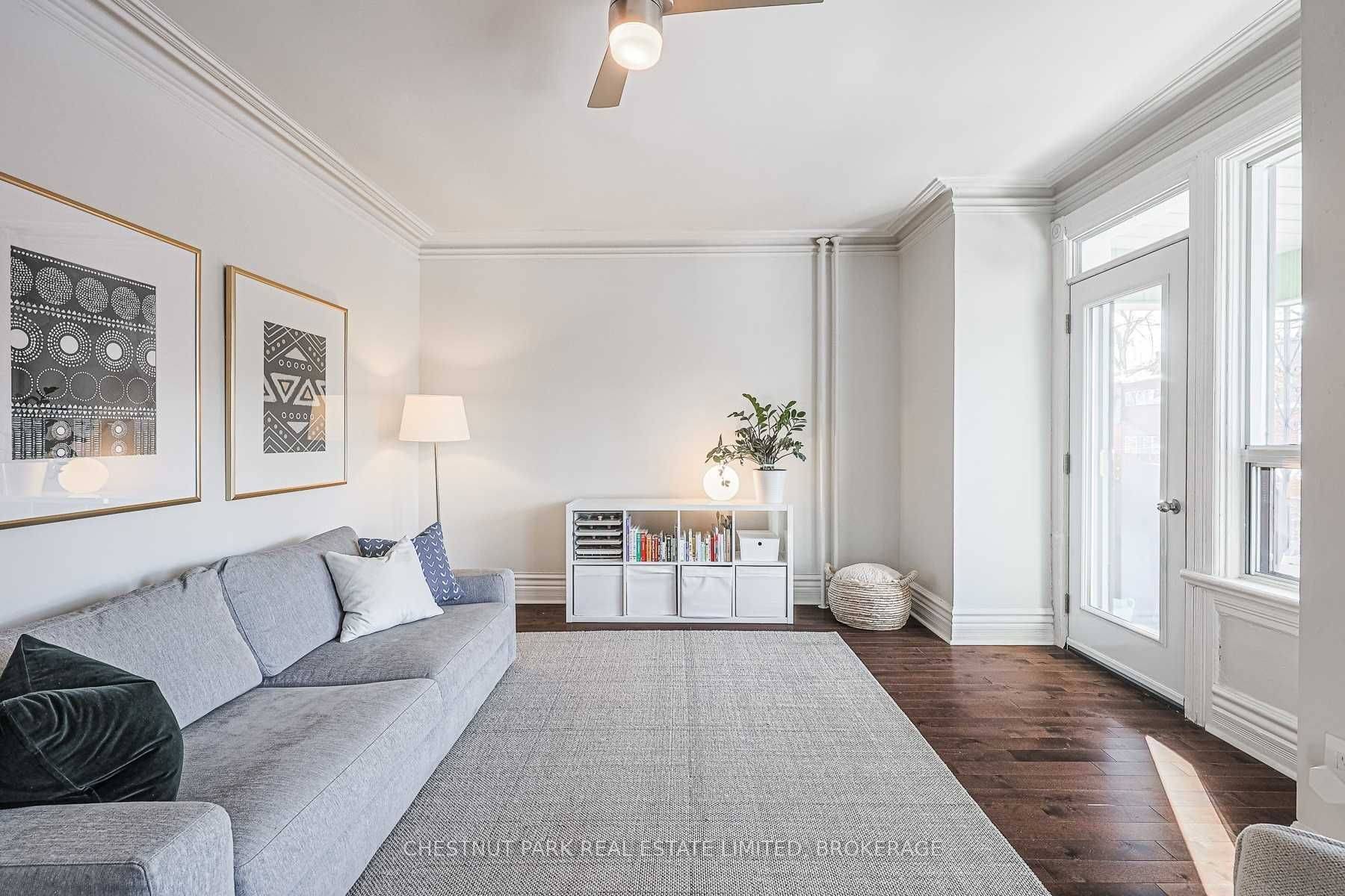 Toronto C01, ON M6G 2T3,553 Euclid AVE #Upper