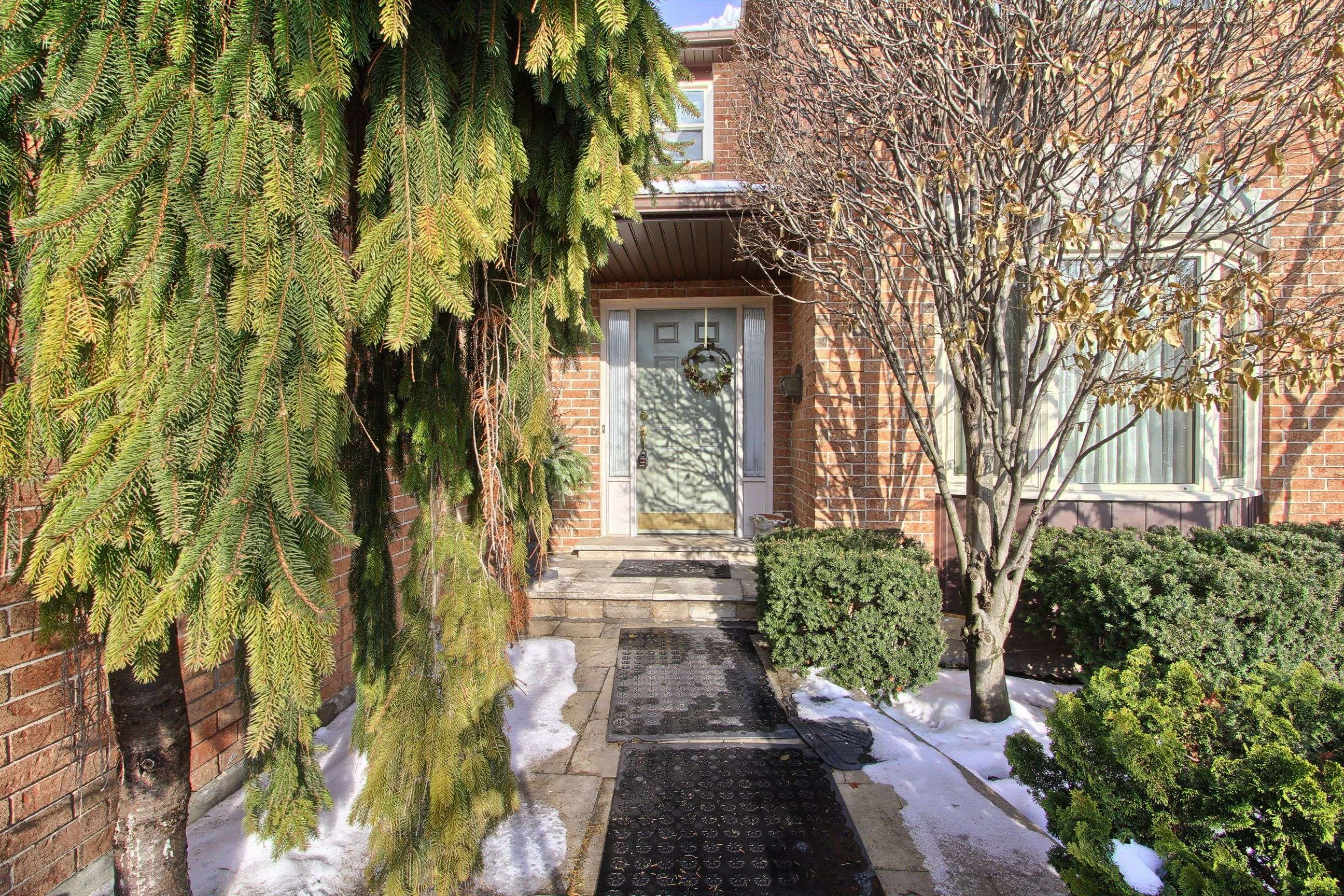 Richmond Hill, ON L4C 7S2,36 Houseman CRES