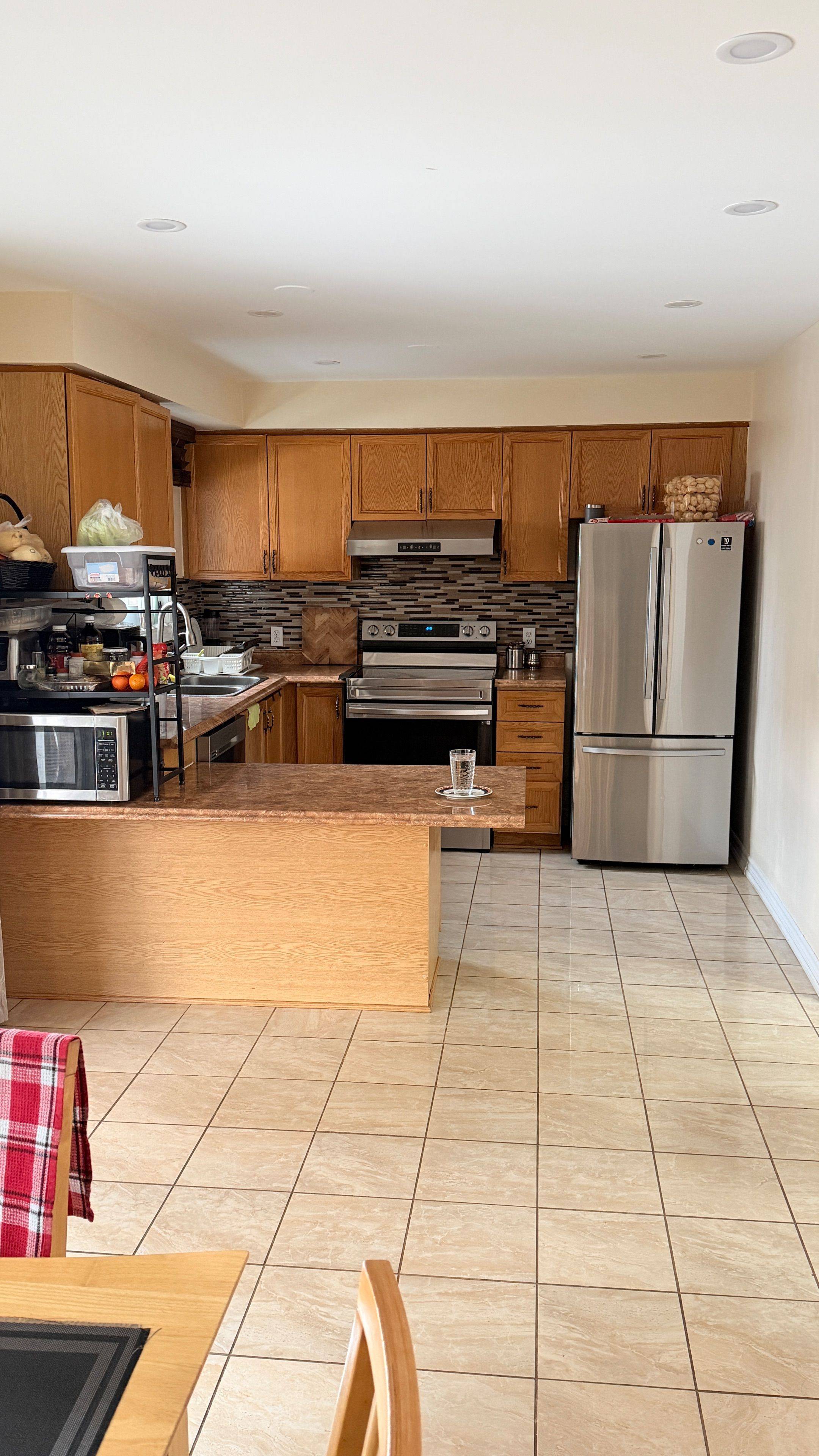 Brampton, ON L6R 1K8,29 Softneedle AVE