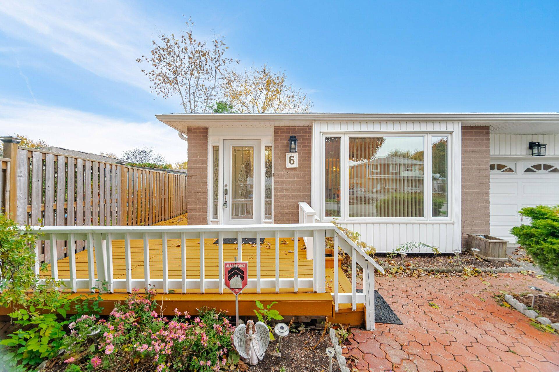 Brampton, ON L6S 1H8,6 Glenmore CRES