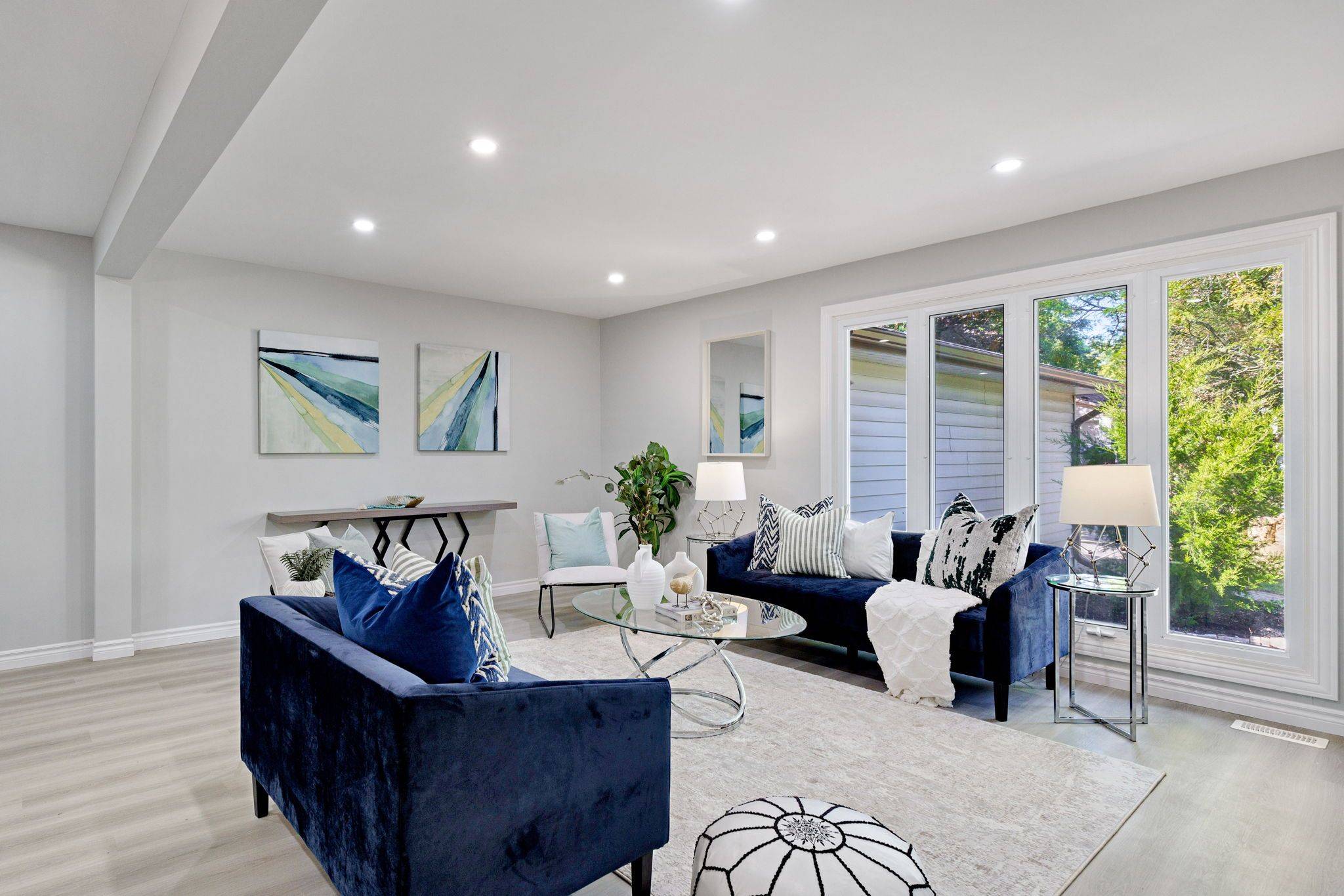 London South, ON N6K 1K4,723 Barclay RD