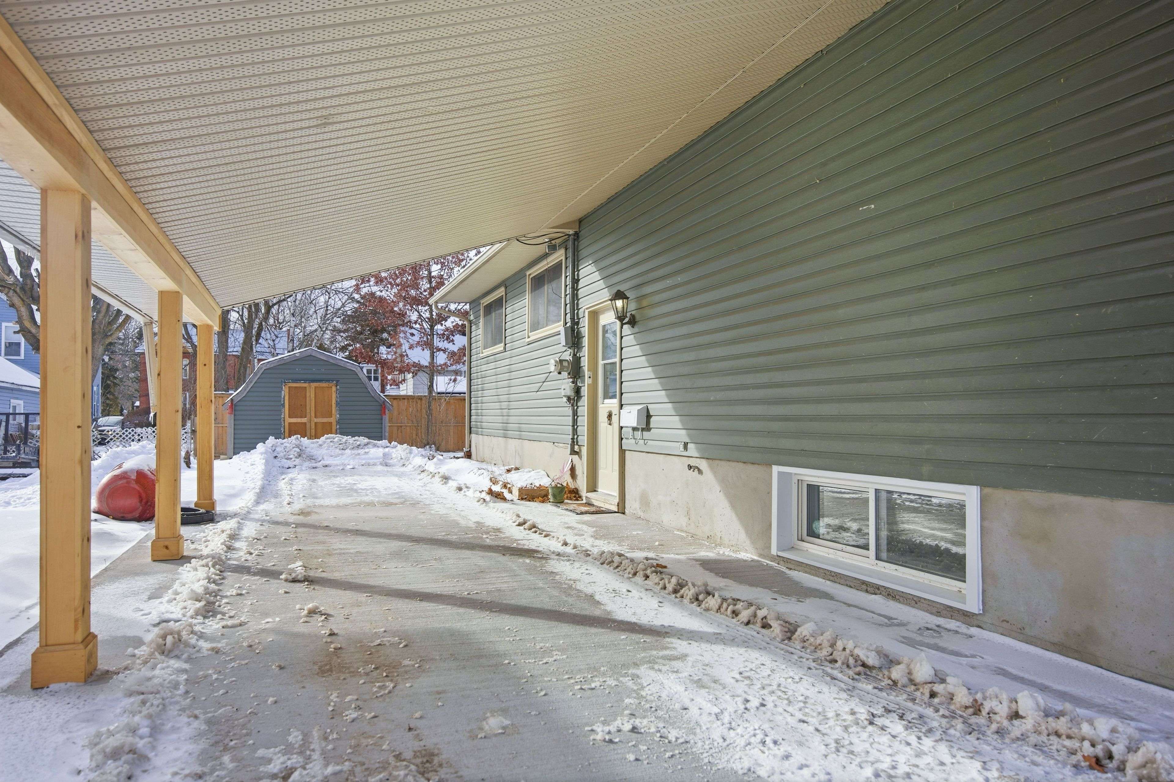 Carleton Place, ON K7C 2M4,12 Prince ST