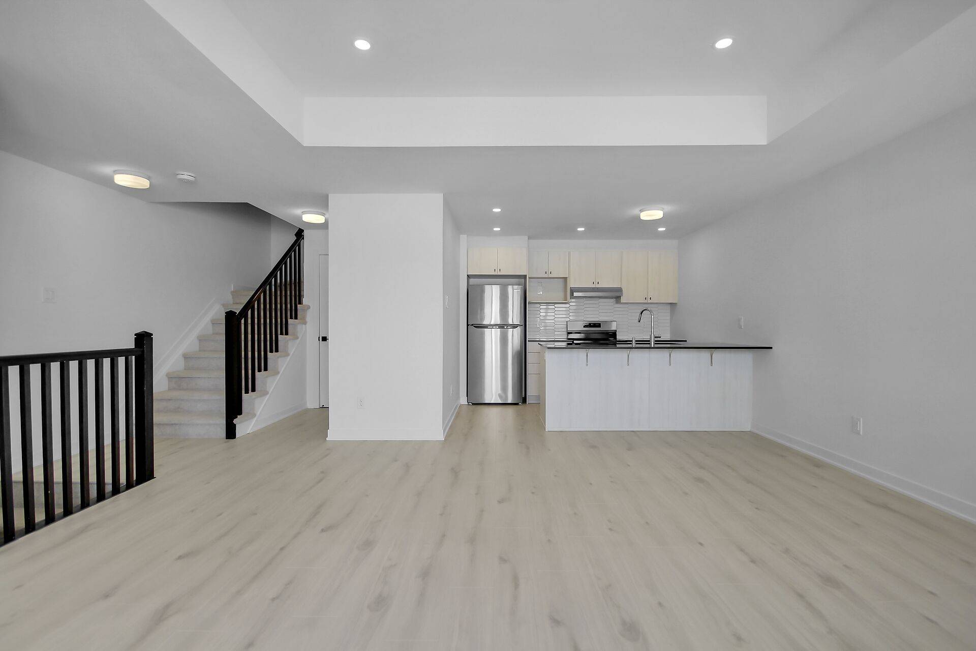 Barrhaven, ON K2J 7J5,952 Chapman Mills DR