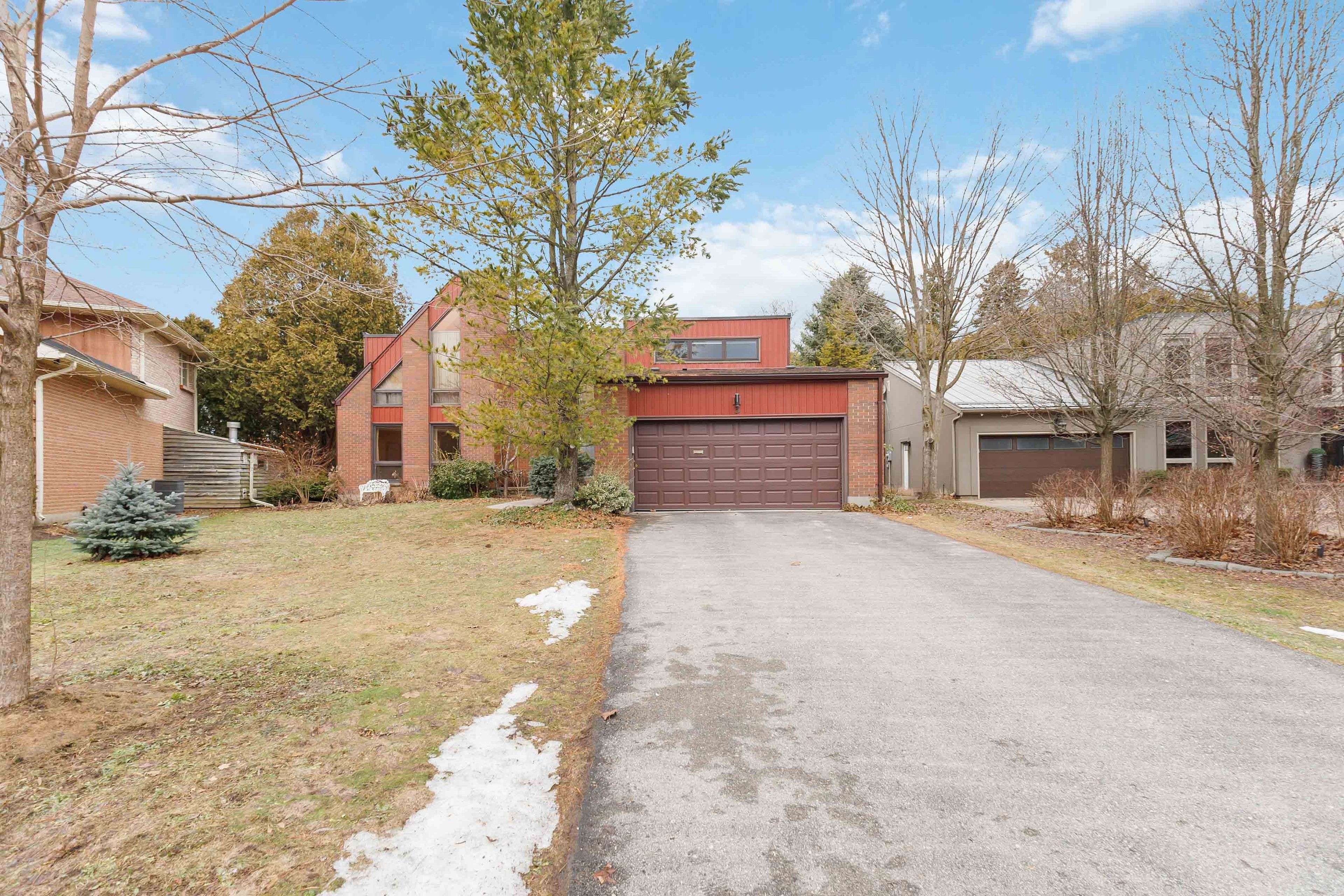 London North, ON N6G 3G9,3 Shavian CT