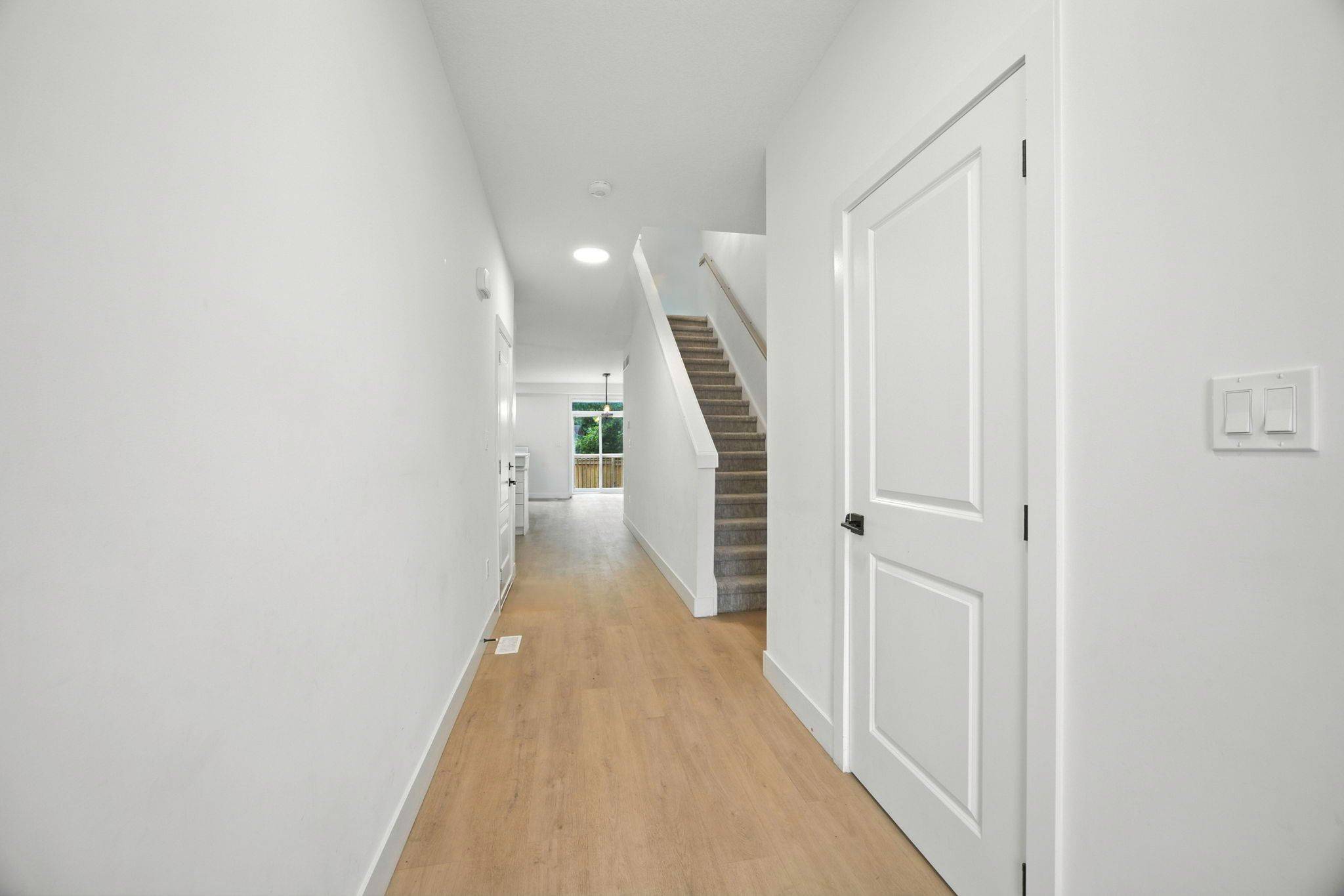 London North, ON N6G 3X4,1870 ALDERSBROOK Gate #28