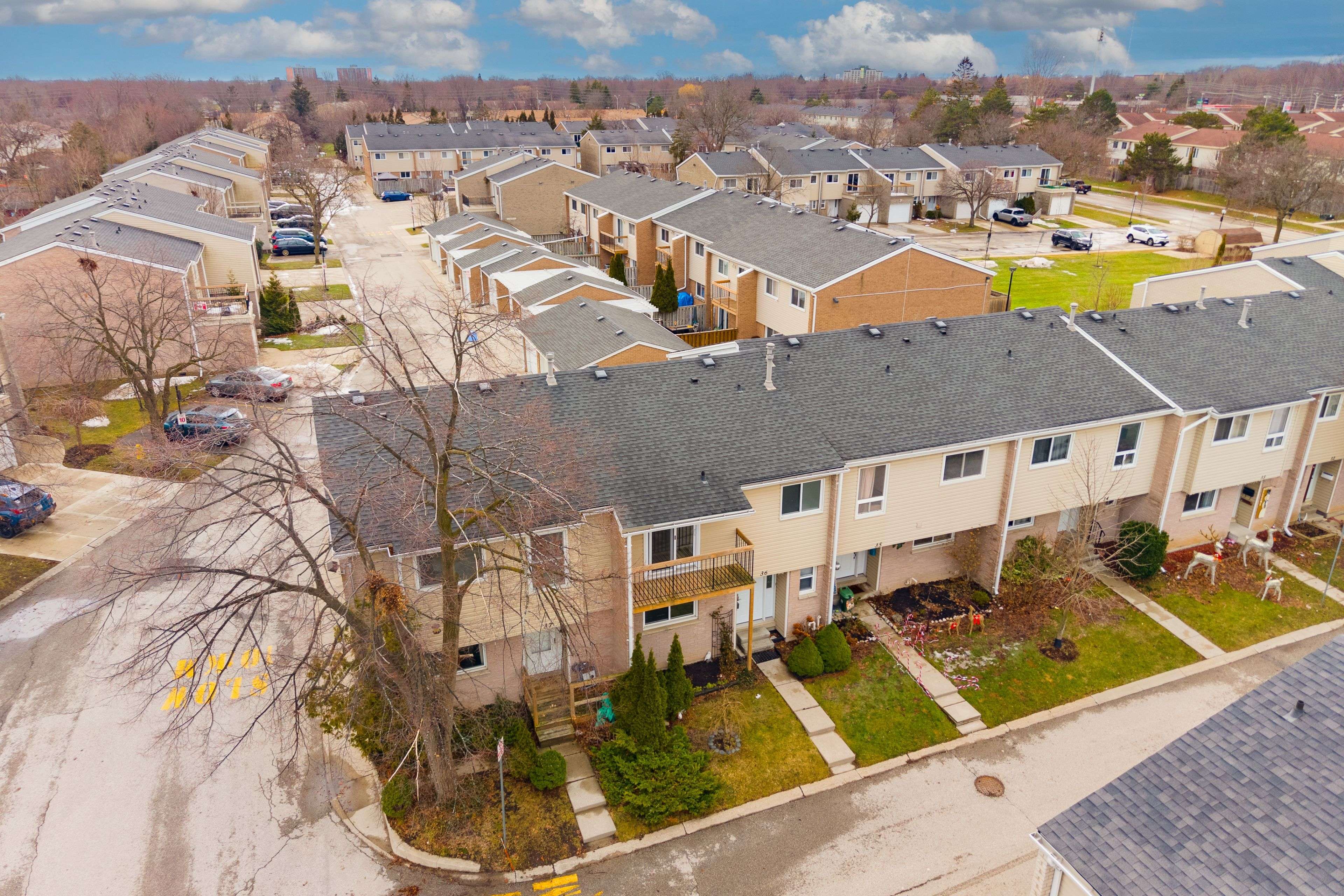 London South, ON N6E 2C7,669 Osgoode DR #36