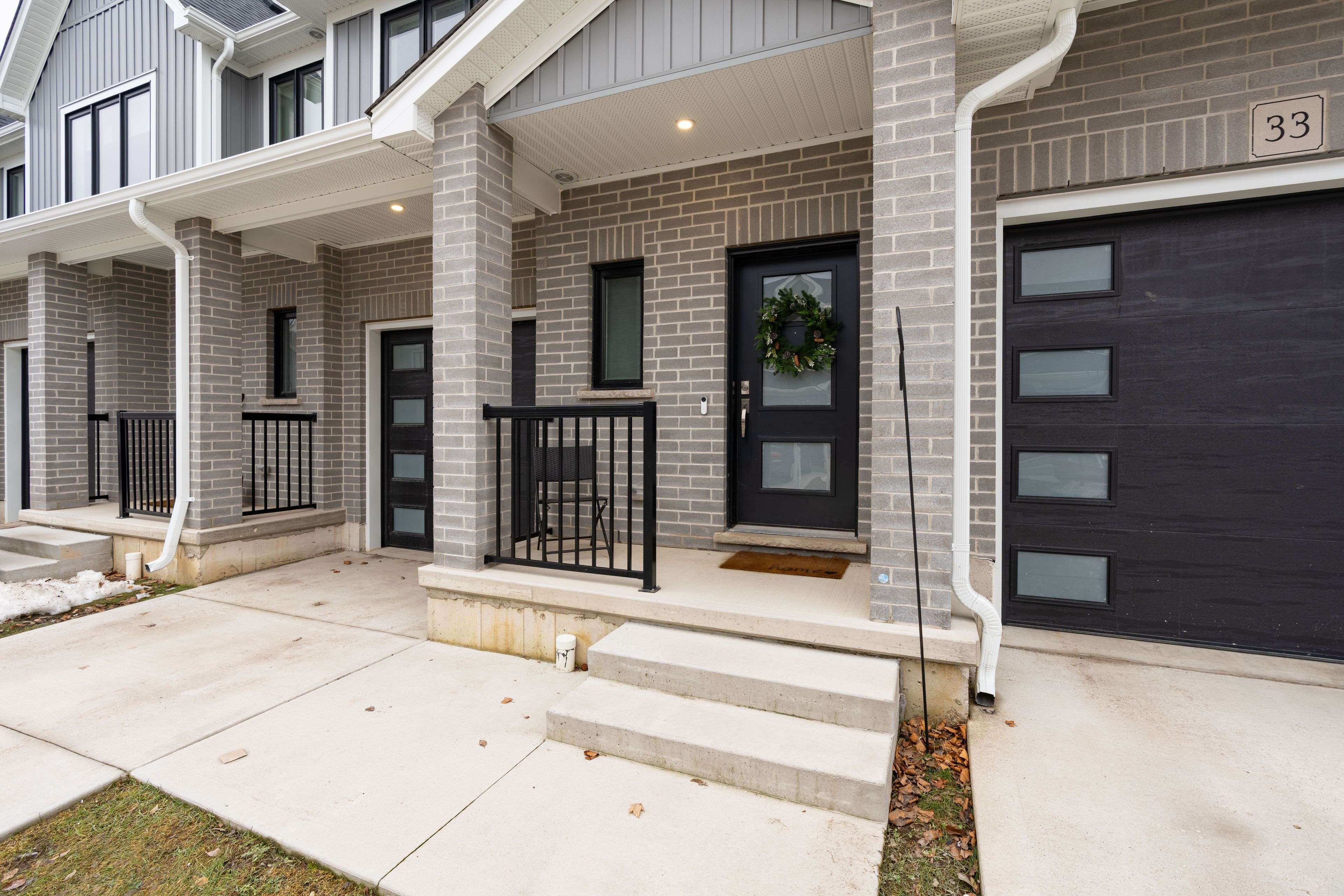 Lucan Biddulph, ON N0M 2J0,17 Nicholson ST #35