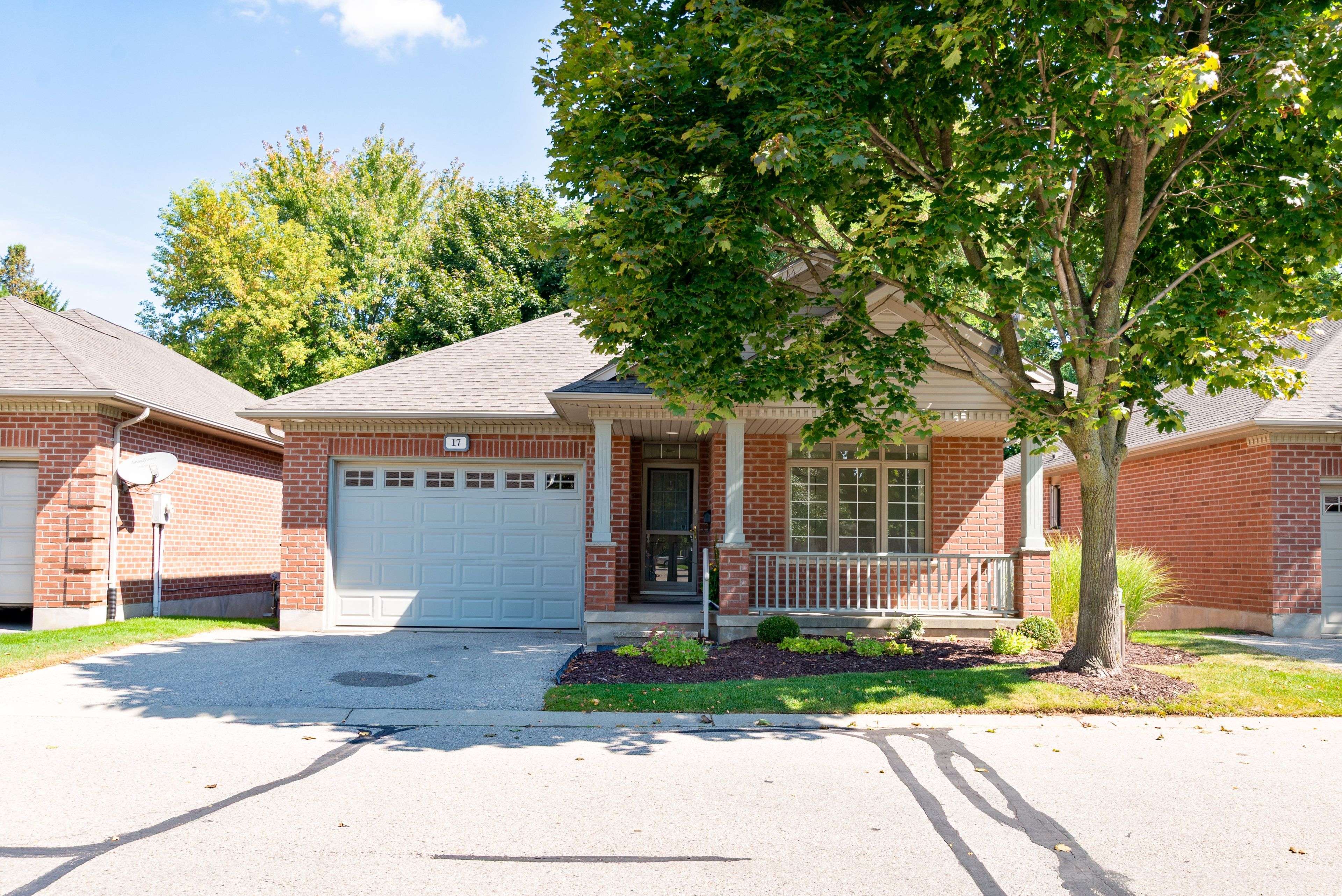 St. Thomas, ON N5R 6J7,19 Augusta CRES #17