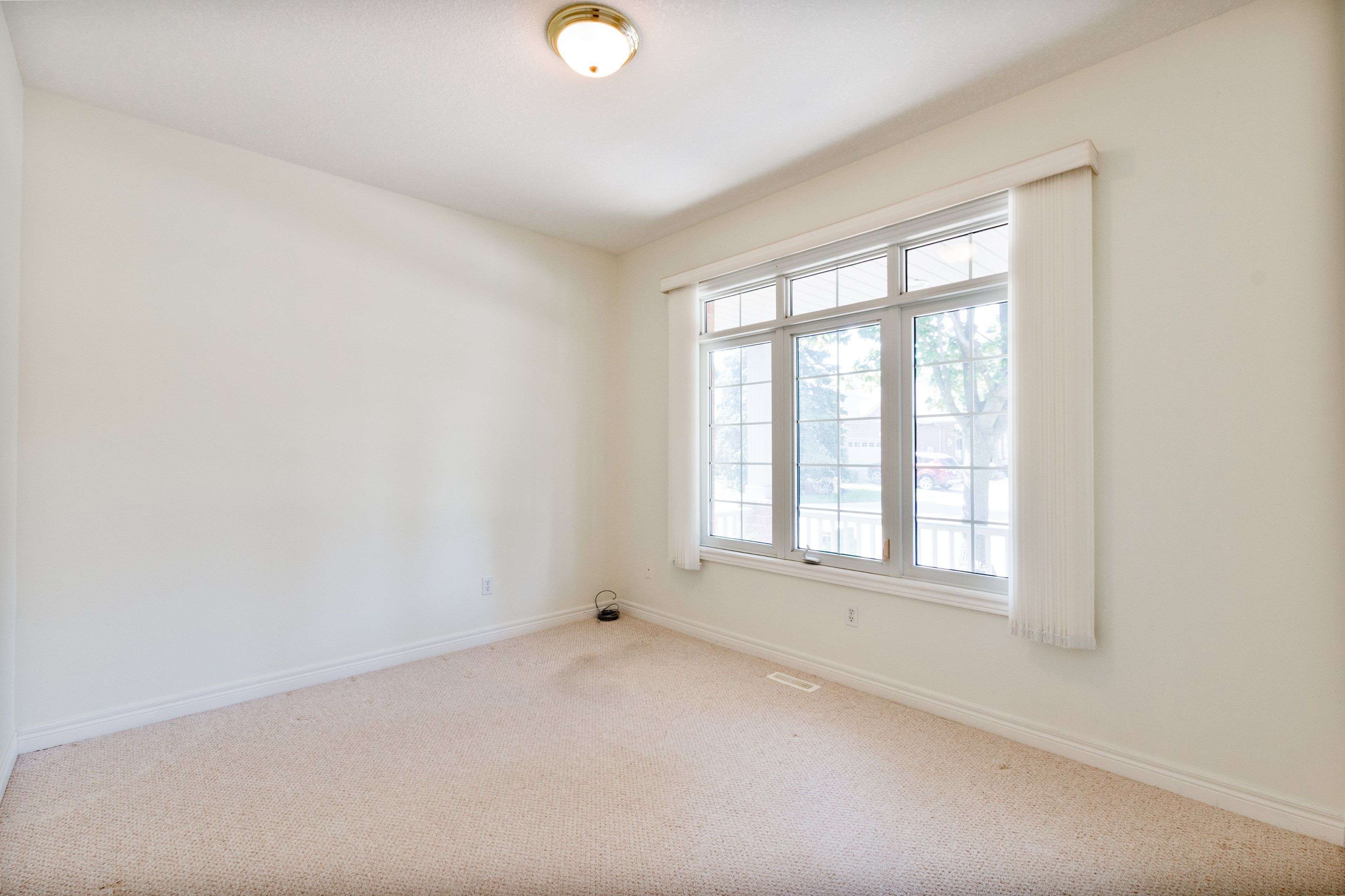 St. Thomas, ON N5R 6J7,19 Augusta CRES #17