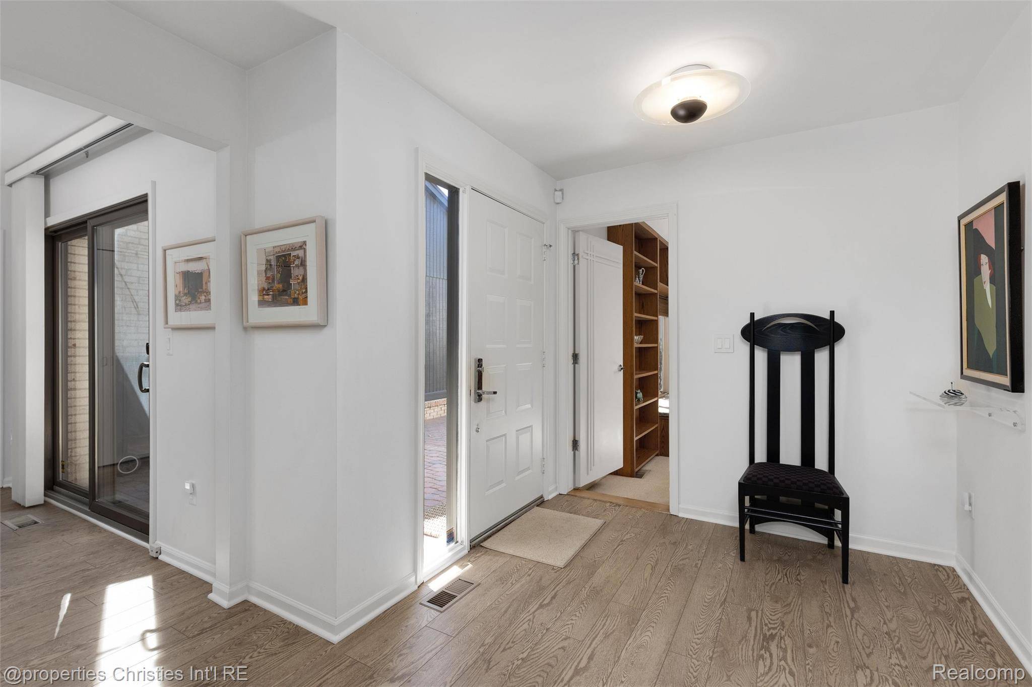 Bloomfield Hills, MI 48302,1992 Bent Tree TRL