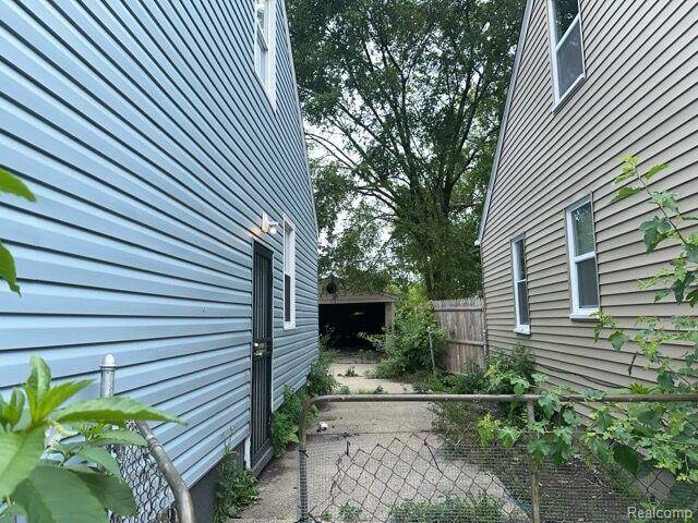 Detroit, MI 48205,13424 TACOMA ST