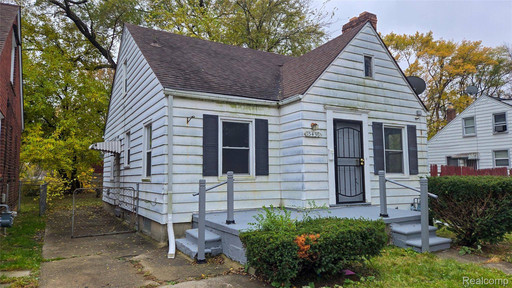 Detroit, MI 48205,15456 Saratoga ST