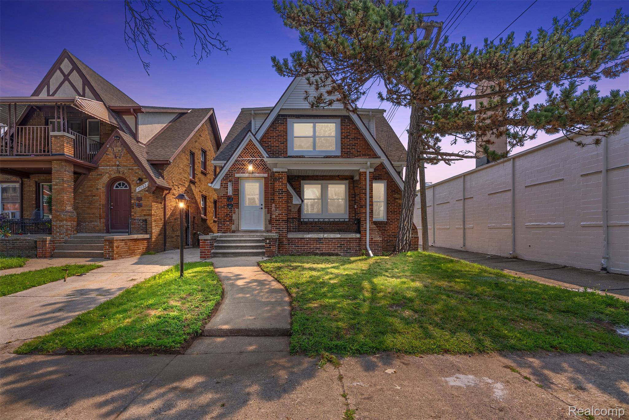 Detroit, MI 48221,17126 Roselawn ST