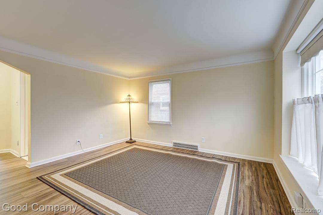 Royal Oak, MI 48067,1709 W Farnum AVE