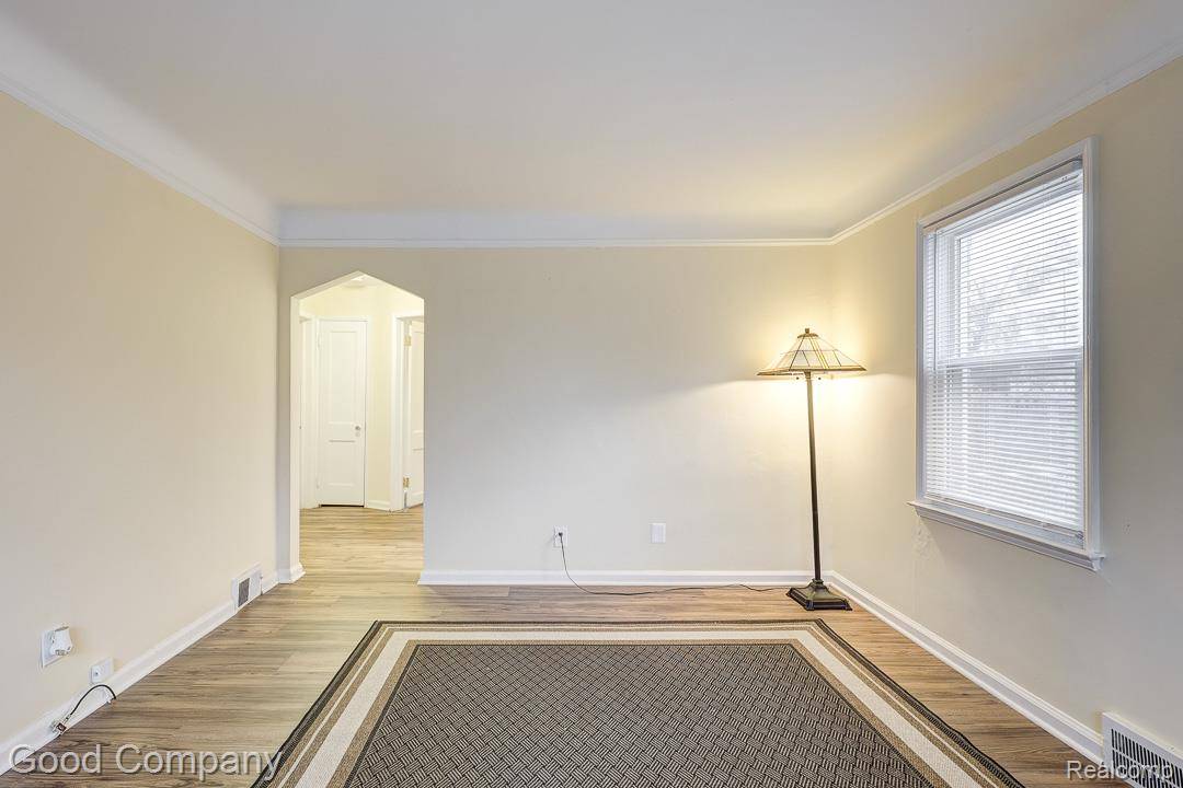 Royal Oak, MI 48067,1709 W Farnum AVE