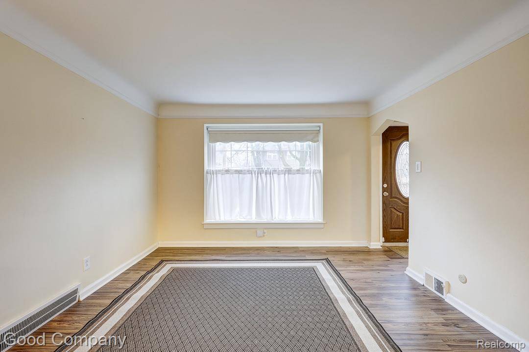 Royal Oak, MI 48067,1709 W Farnum AVE