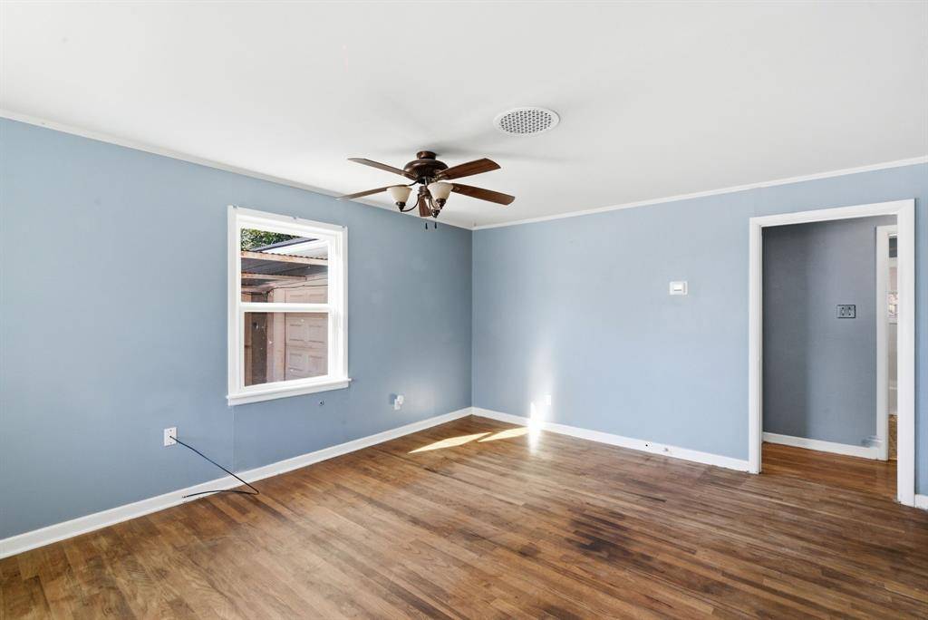 Weatherford, TX 76086,208 W 1st Street