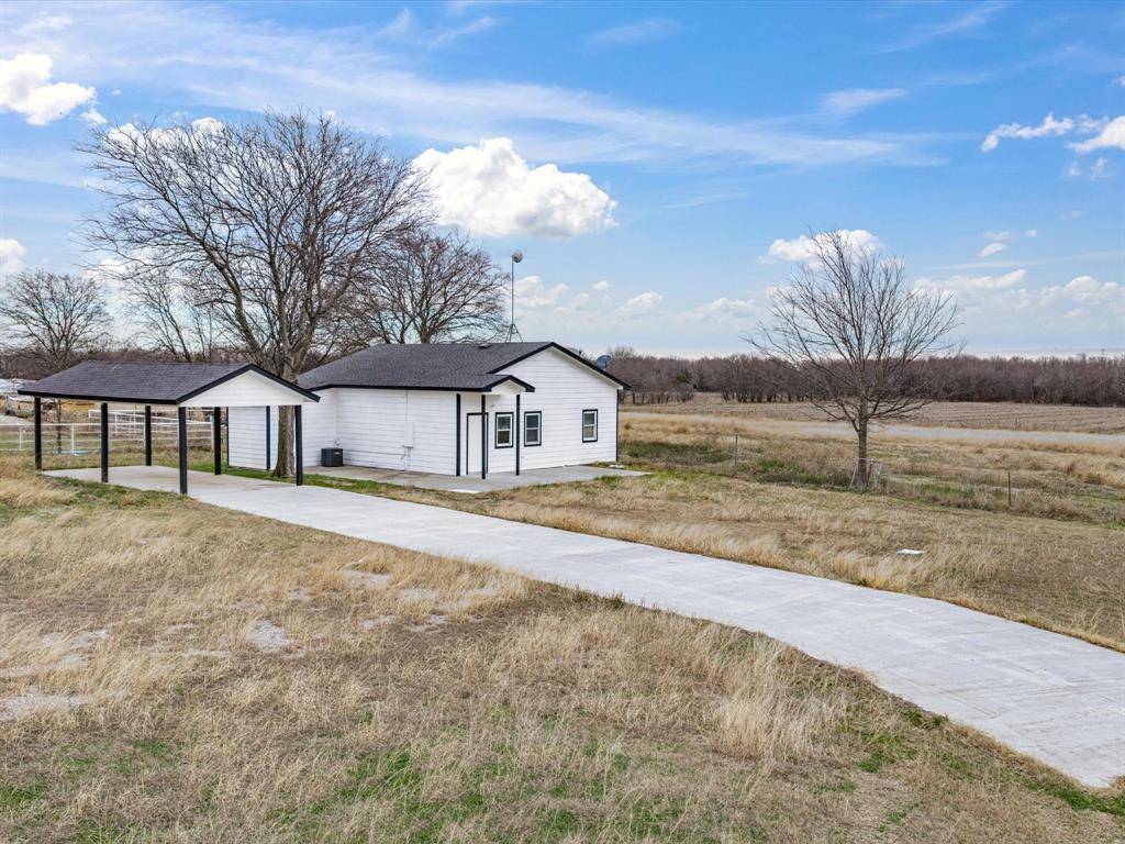 Italy, TX 76651,229 Morgan Road