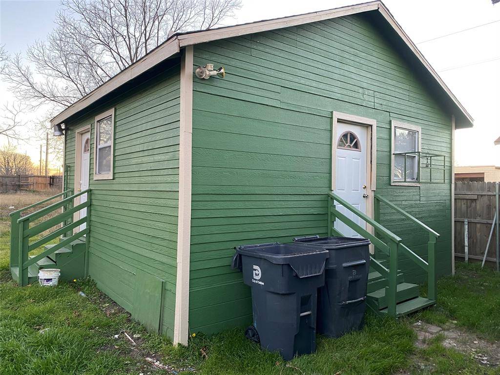 Dallas, TX 75227,7002 Red Bud Drive