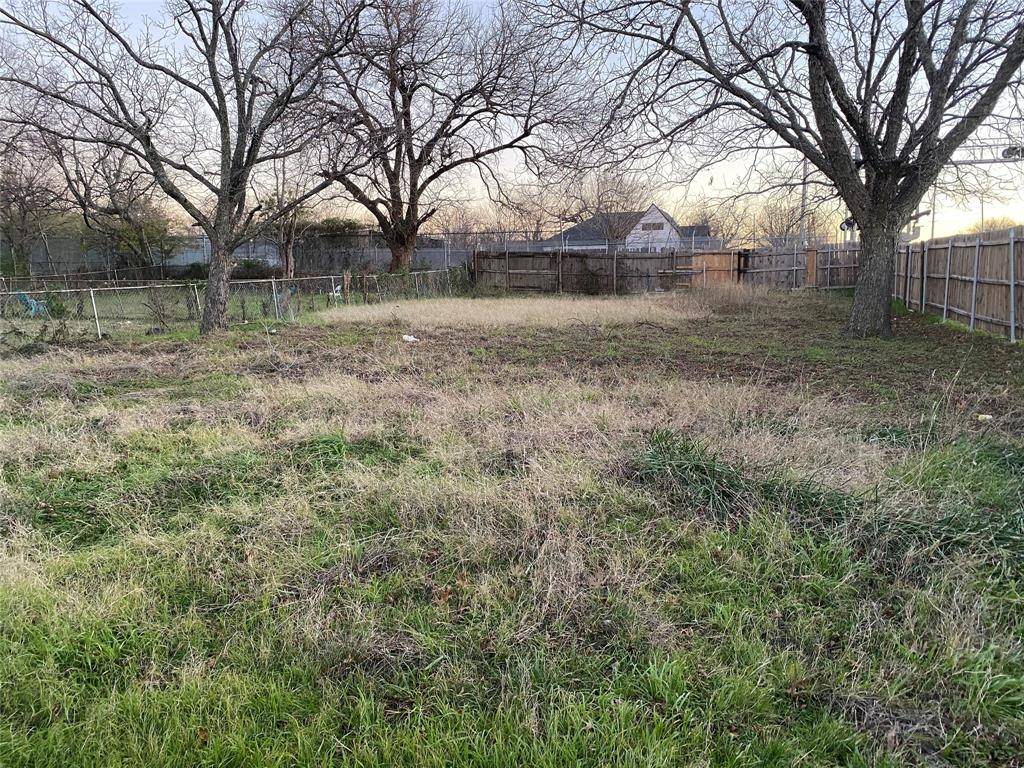 Dallas, TX 75227,7002 Red Bud Drive