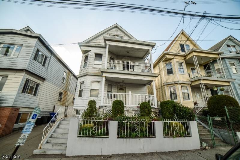 Paterson City, NJ 07501,880 E 19Th St