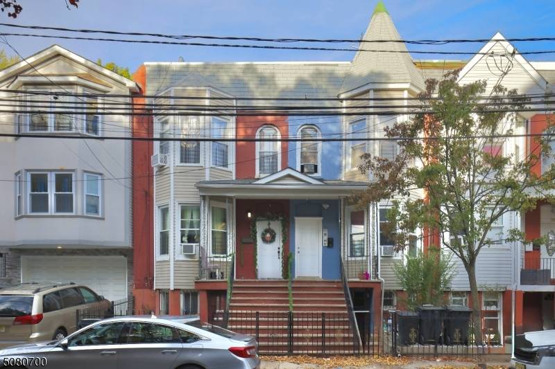 Newark City, NJ 07107,118 N 13Th St