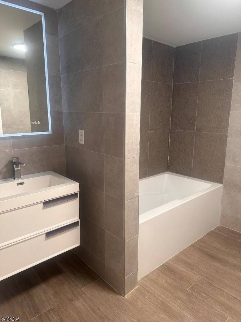 East Orange City, NJ 07017,19 N Harrison St